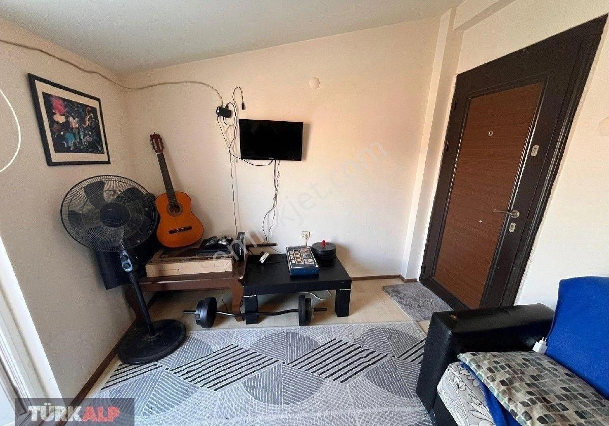 Denizli İstiklalde 1+1 Tek Tapu Çift Apart - Görsel 7