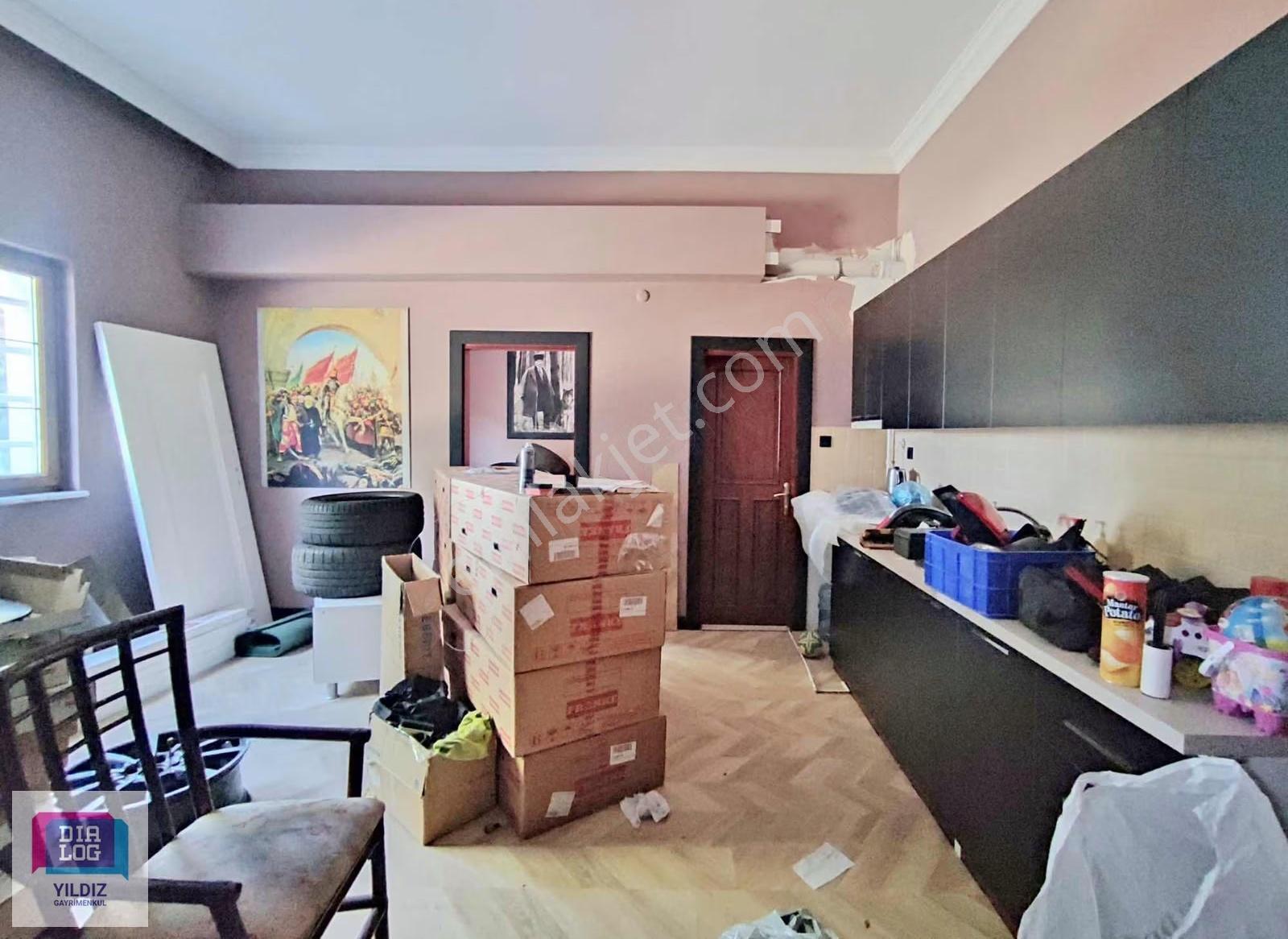 Bademli Çamlıtepe Sitesinde Müştemilatlı 8+2 Kiralık Villa - Görsel 9