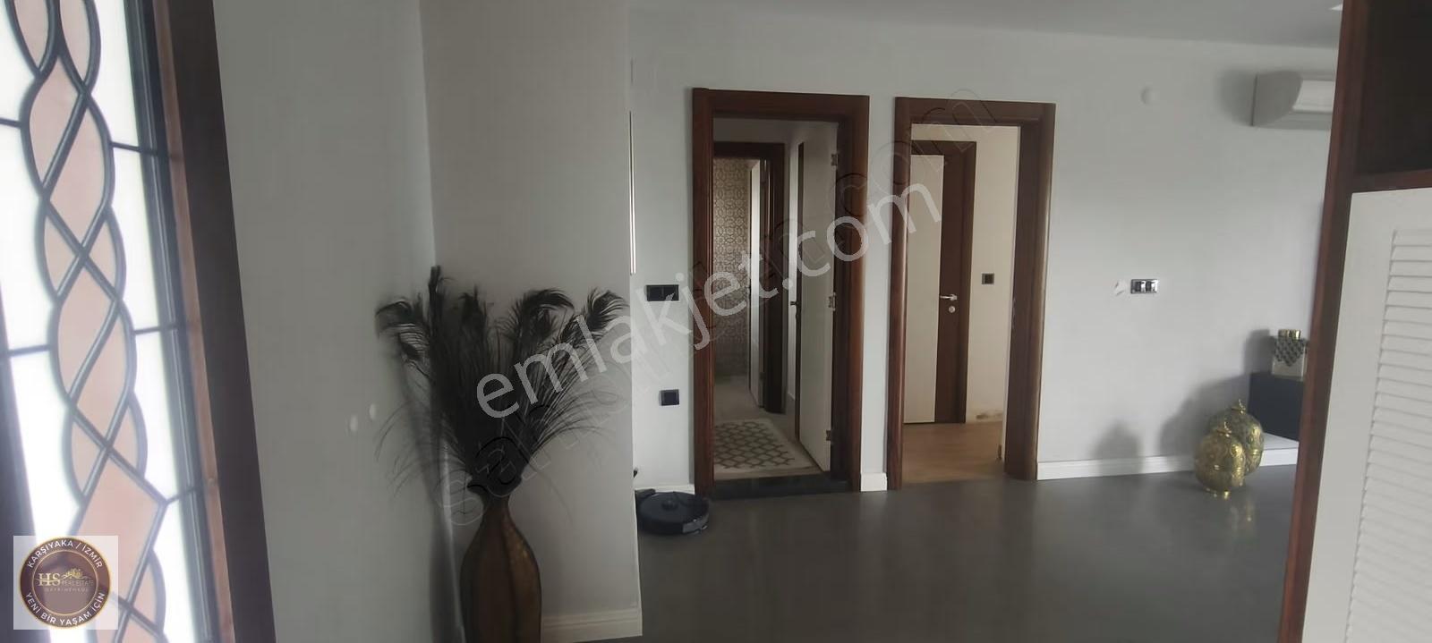 Hs'den Çeşme Çiftlikköyde Müstakil Havuzlu 4+1 Villa - Görsel 9