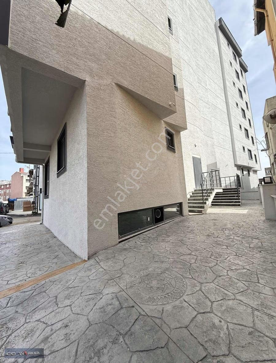Pendik Güllübağlarda Geniş Kullanımlı 2+1 Satılık Daire