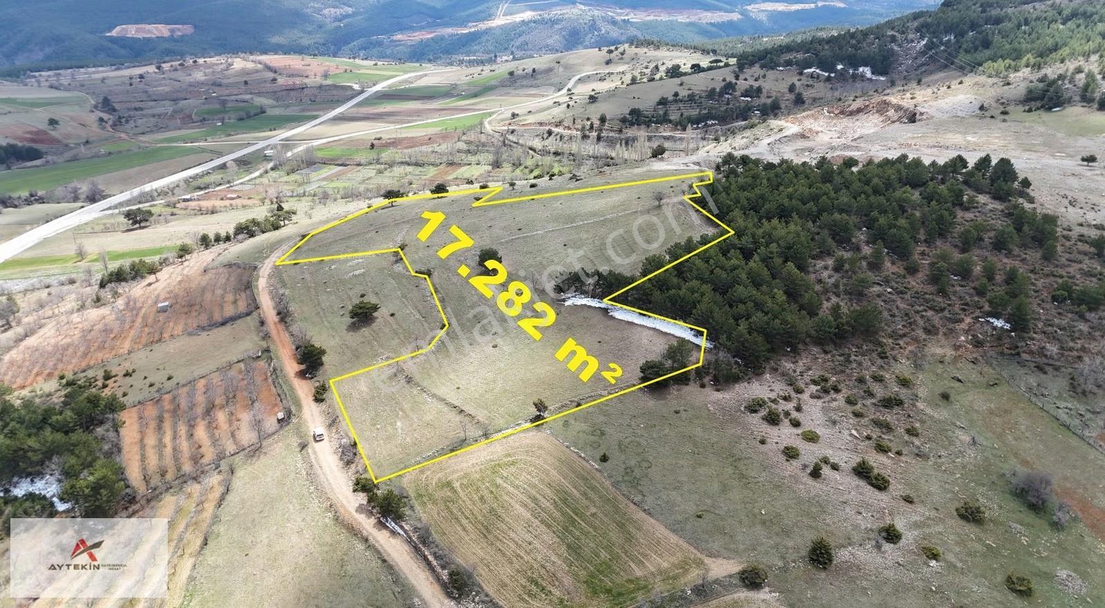 Doğanhisar Kemer Mahallesinde 17.282 M² Müstakil Tapulu Tarla - Görsel 4