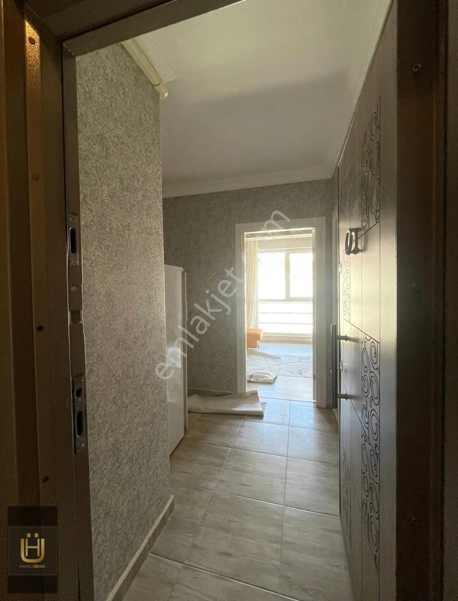 Afyon Üçok Emlaktan Ereneler Mah Temiz Bakımlı Eşyalı 2+0 50m² - Görsel 4