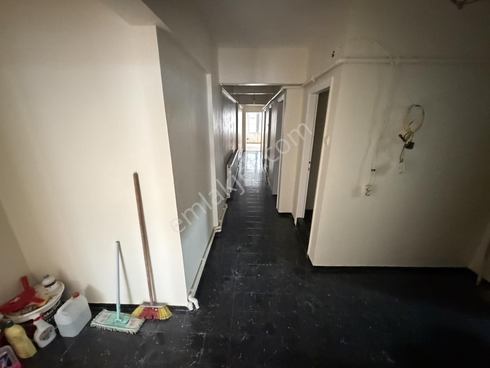 Şeref Emlak 3+1 Kiralık Daire 25,000 Tl - Görsel 6