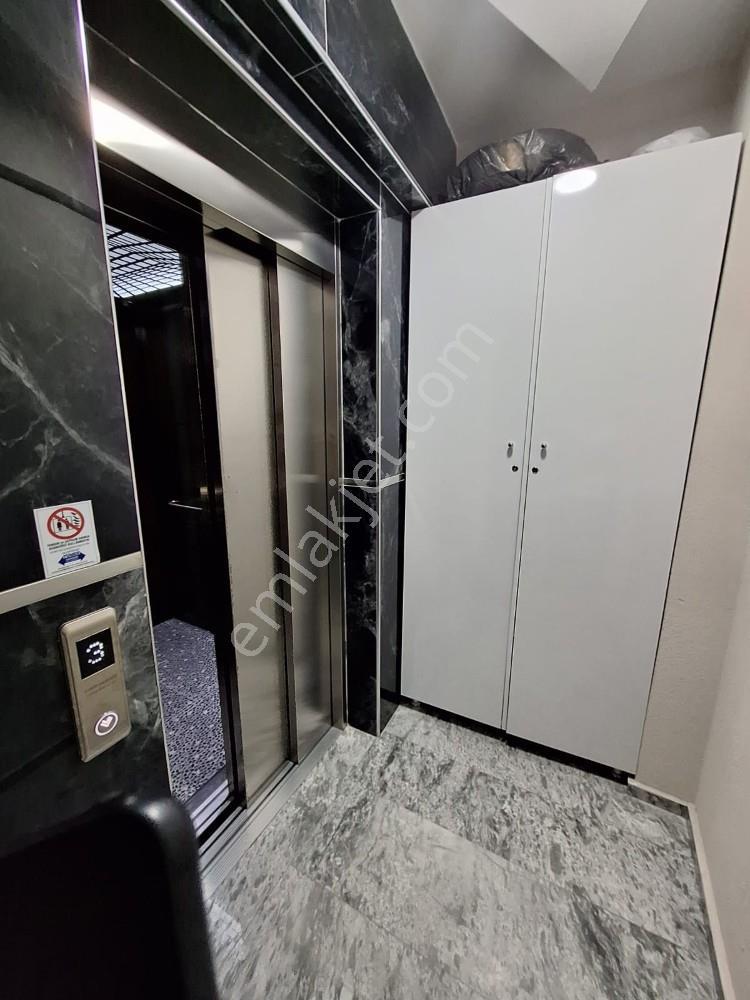 Akıncılar Mahallesinde Teraslı Full Eşyalı 1+1 Kiralık Daire - Görsel 18