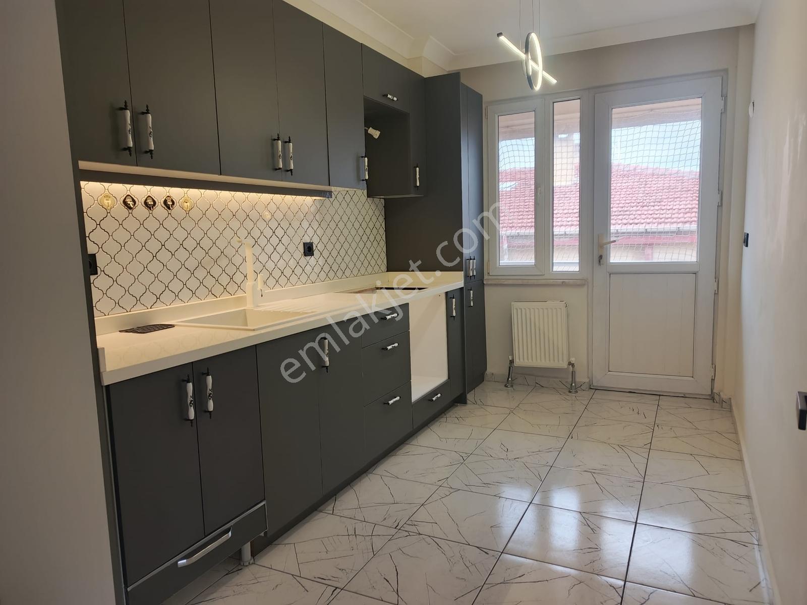 Çanakkale Eceabatta Boğaza Sıfır Geniş Dublex Daire - Görsel 16