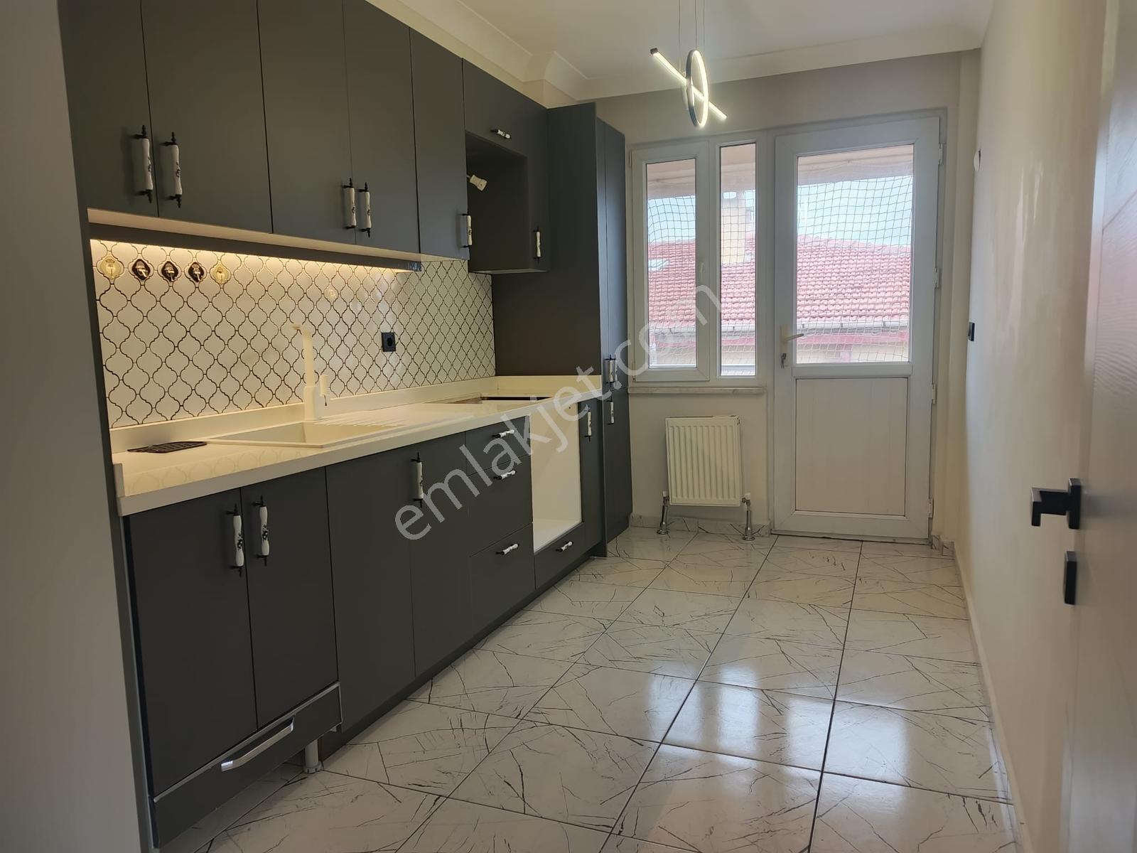 Çanakkale Eceabatta Boğaza Sıfır Geniş Dublex Daire - Görsel 17