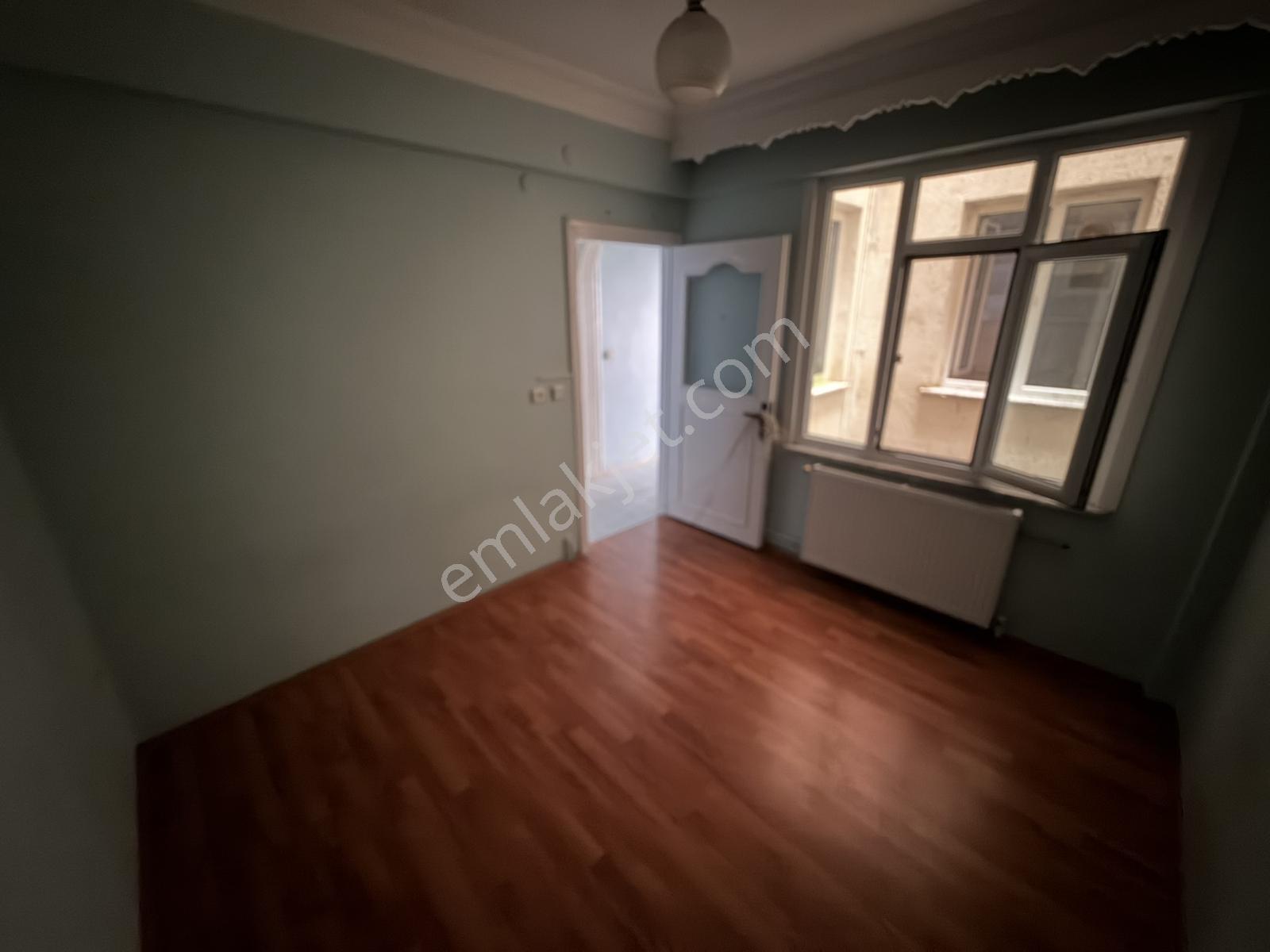 Şeref Emlak 2+1 Balkonlu Kiralık Daire - Görsel 14