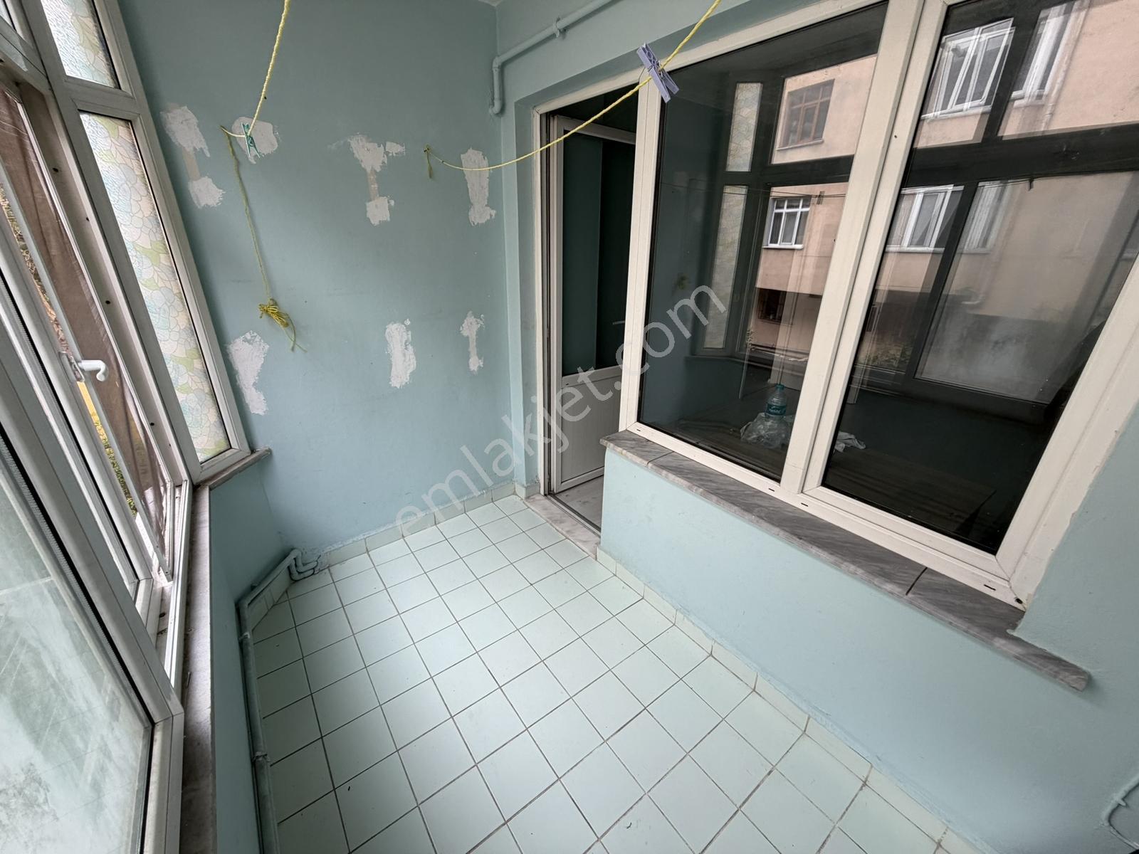 Şeref Emlak 2+1 Balkonlu Kiralık Daire - Görsel 8