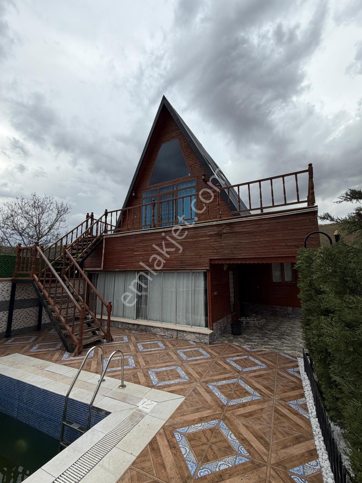 Meram Çayırbağı’dan 535 M² Bahçe İçinde 130 M² 3+1 Bungalov Havuzlu Ev Yapıkayıt Belgesi Vardır - Görsel 23