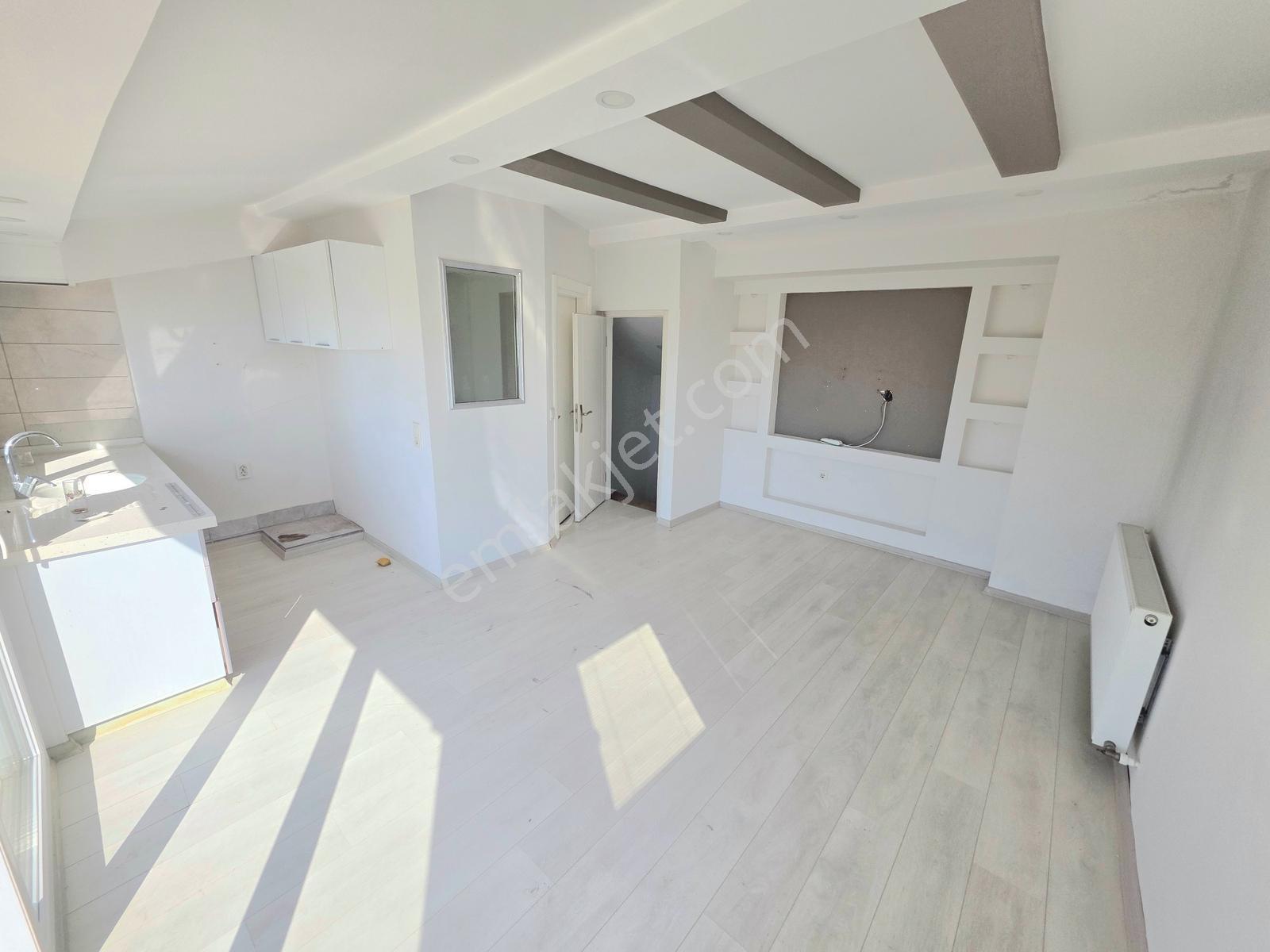 Kuşadası Marina Bölgesinde Kiralık Oturuma Hazır Villa - Görsel 25