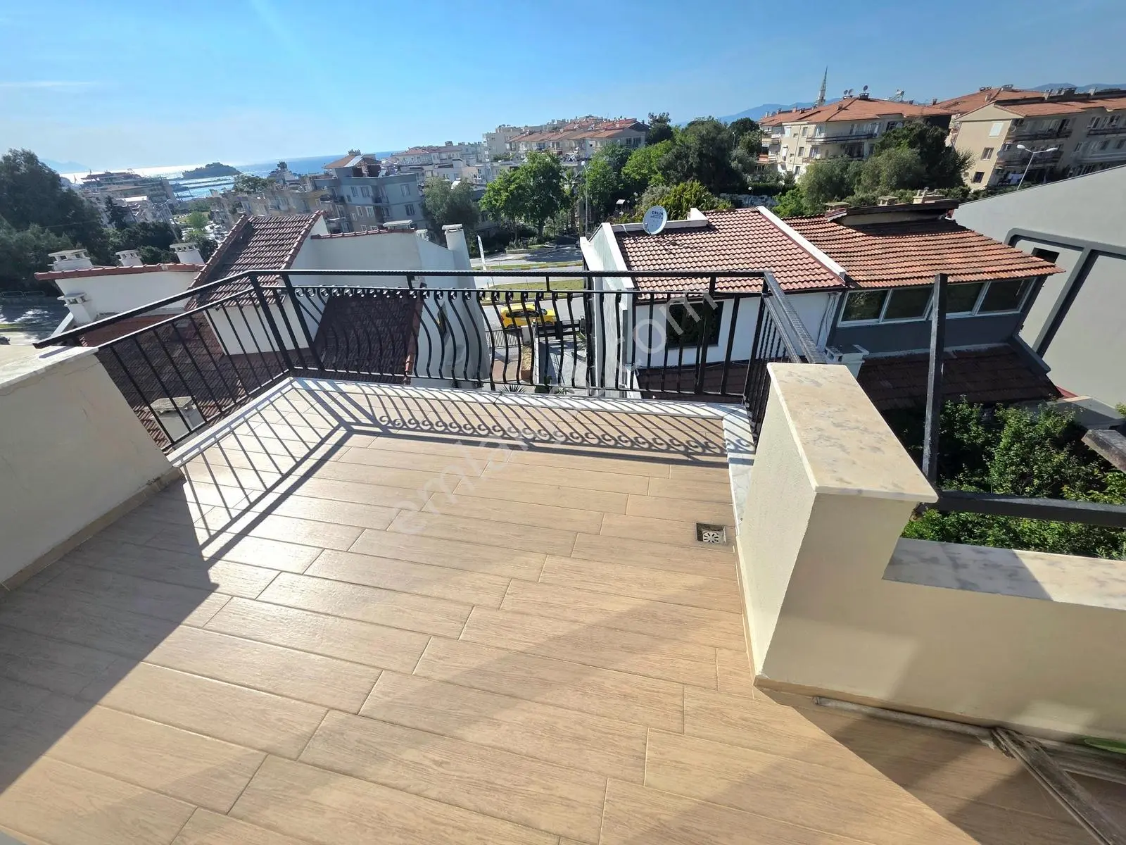 Kuşadası Marina Bölgesinde Kiralık Oturuma Hazır Villa - Görsel 4