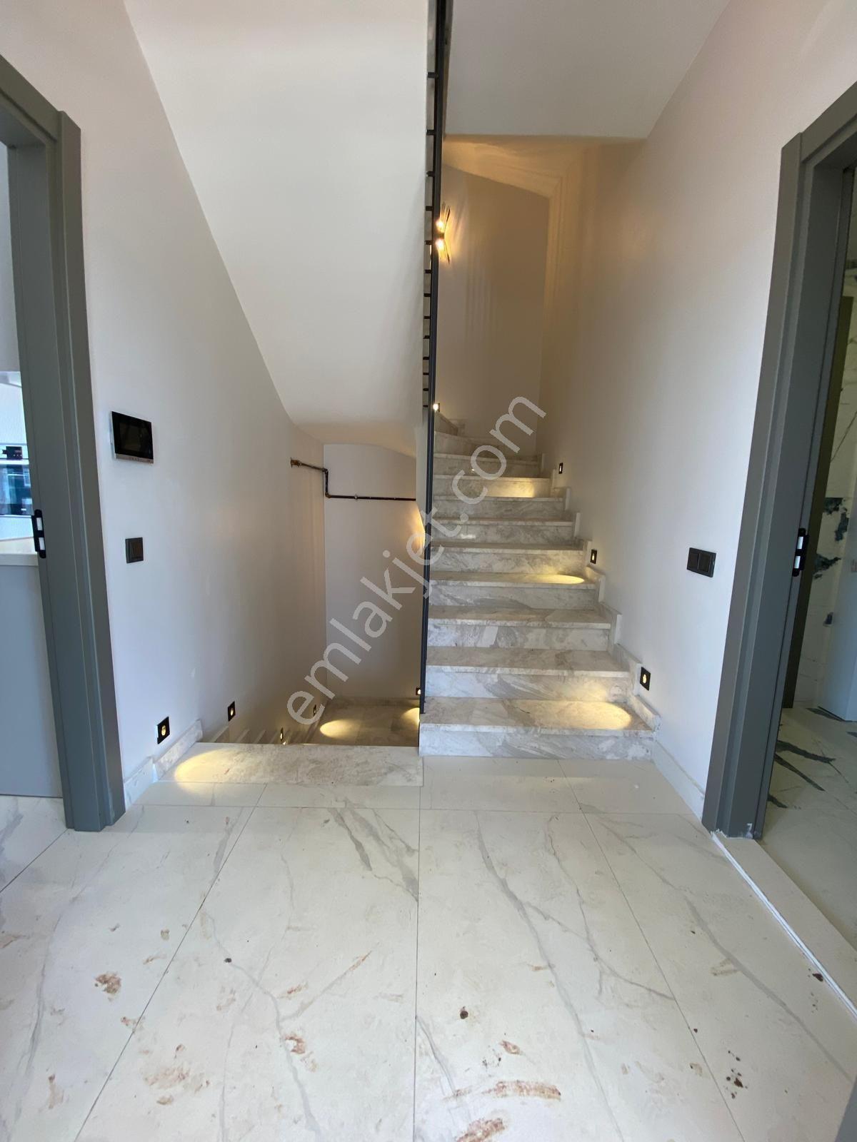 Sazova Mahallesi Müstakil 220 M2/2adet Satıılık Villa - Görsel 17
