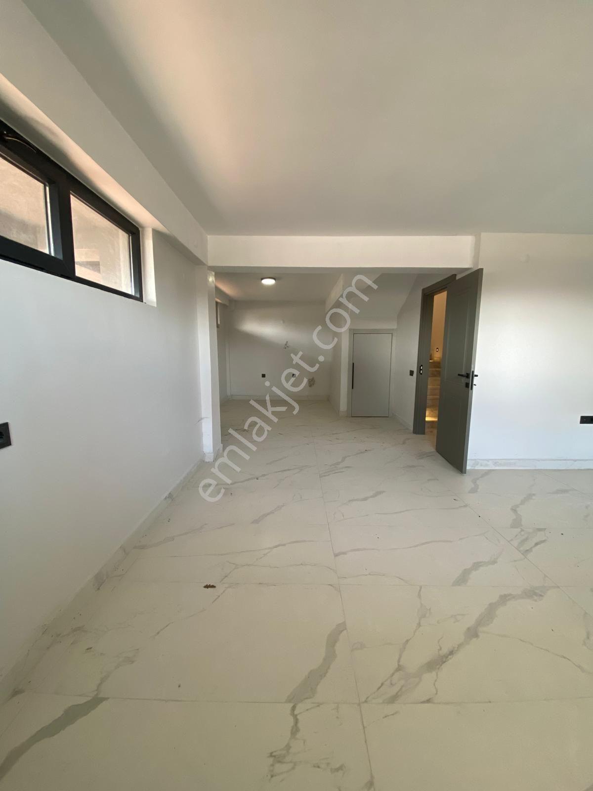 Sazova Mahallesi Müstakil 220 M2/2adet Satıılık Villa - Görsel 19