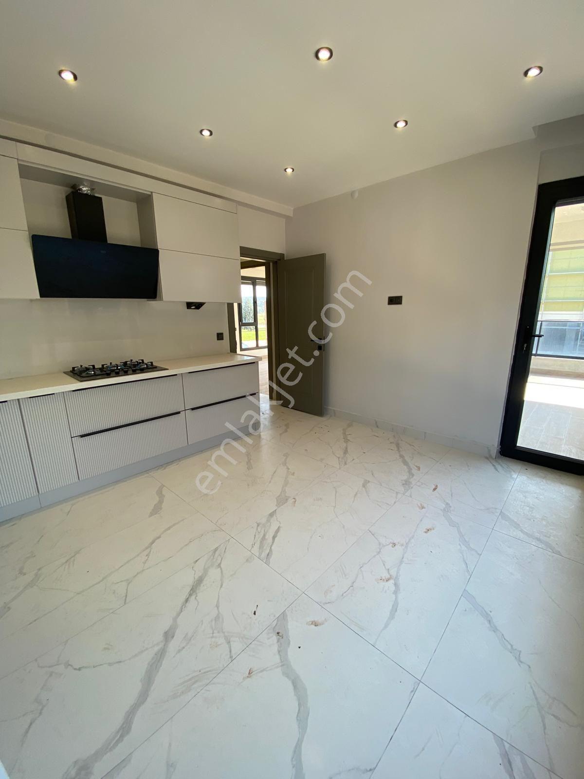 Sazova Mahallesi Müstakil 220 M2/2adet Satıılık Villa - Görsel 4
