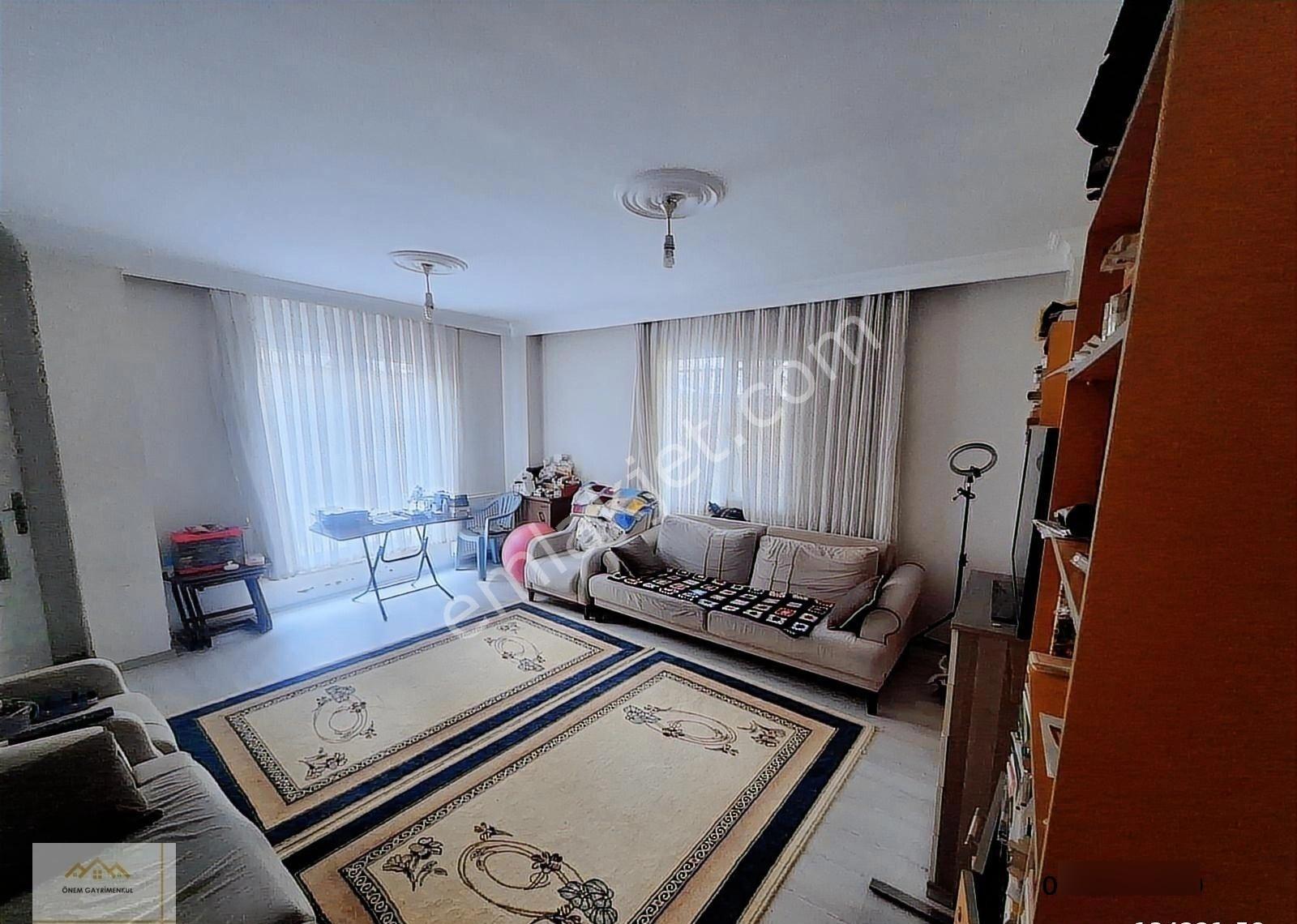Kayışdağı Mahallesi'nin En Nezih Lokasyonunda 3+1 Satılık Daire