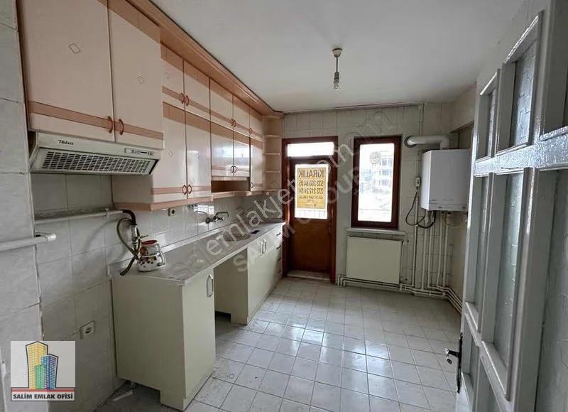 Salim Emlak'tan Satılık 3+1 Daire, 130m², Merkezi Konum - Görsel 11