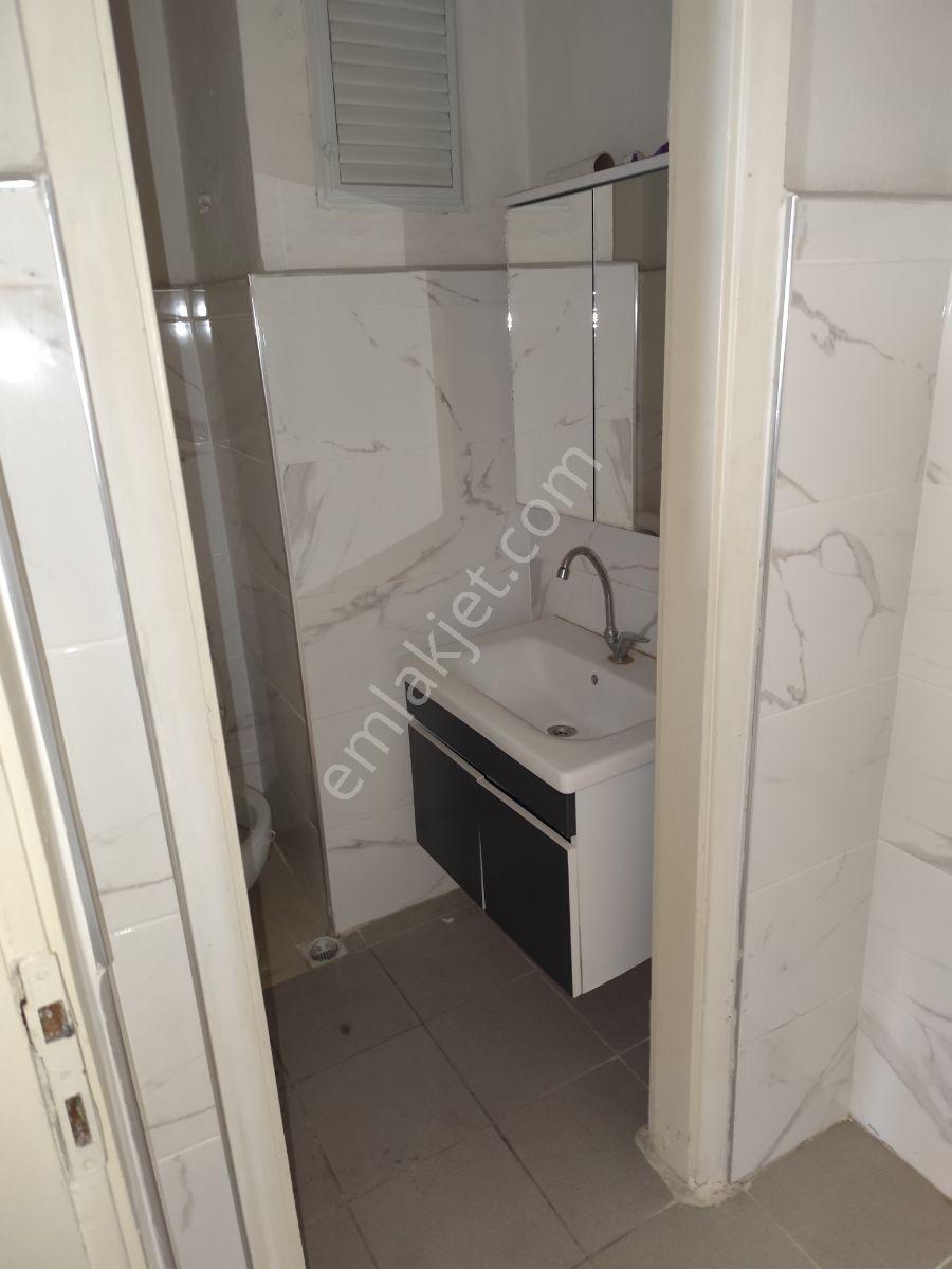 Fatih Macar Kardeşler Cadde Üzerinde Ofis Kati 2+1:wc Mutfak - Görsel 12