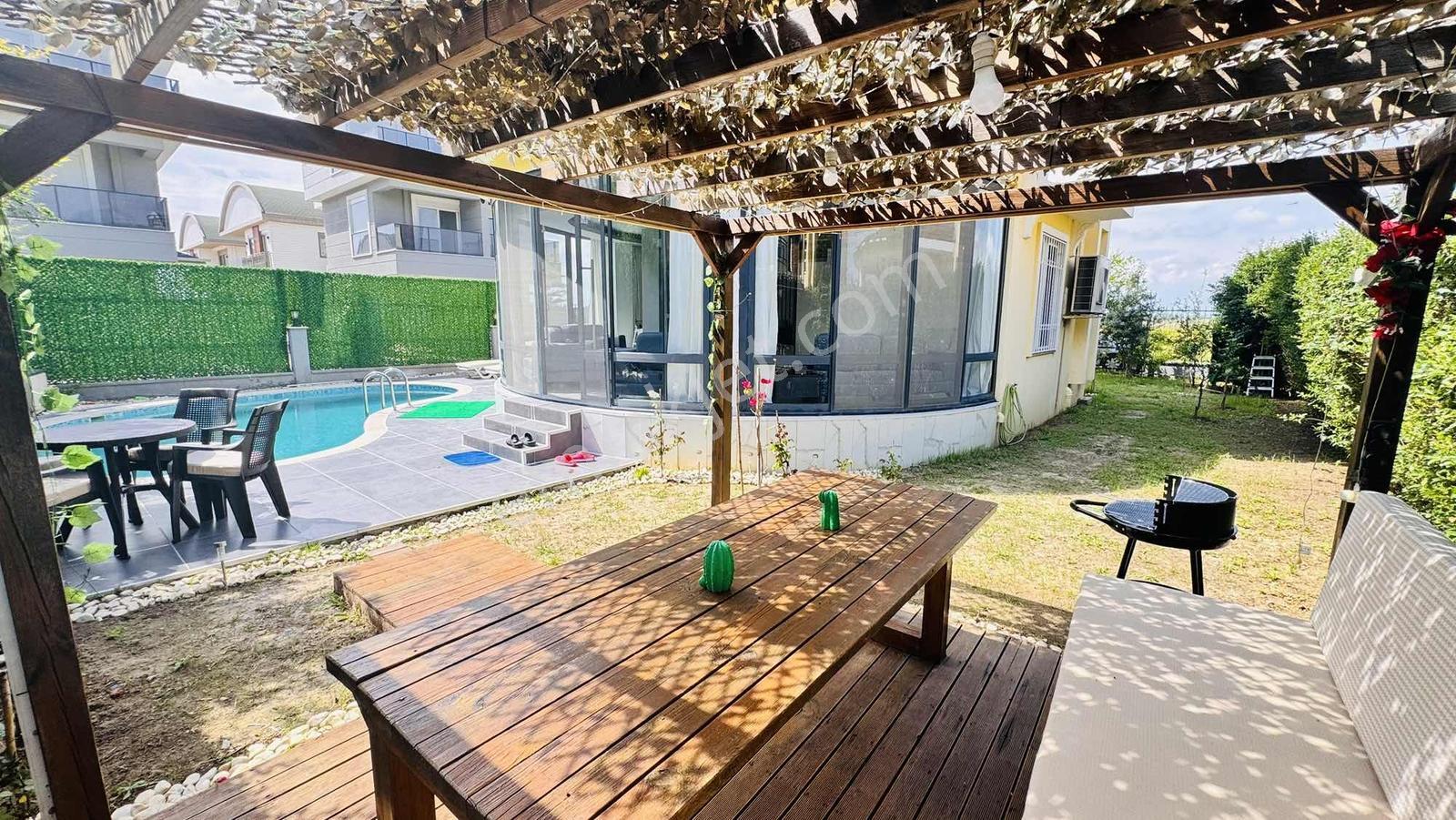 Boğazkent Kiralık 4+1 Özel Havuzlu Villa - Görsel 11