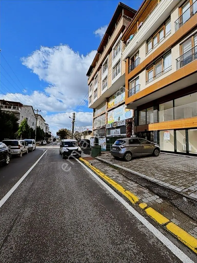 Emek Emlak'tan Körfez Mimar Sinan Mah.de Kiralık Dükkan-işyeri - Görsel 12