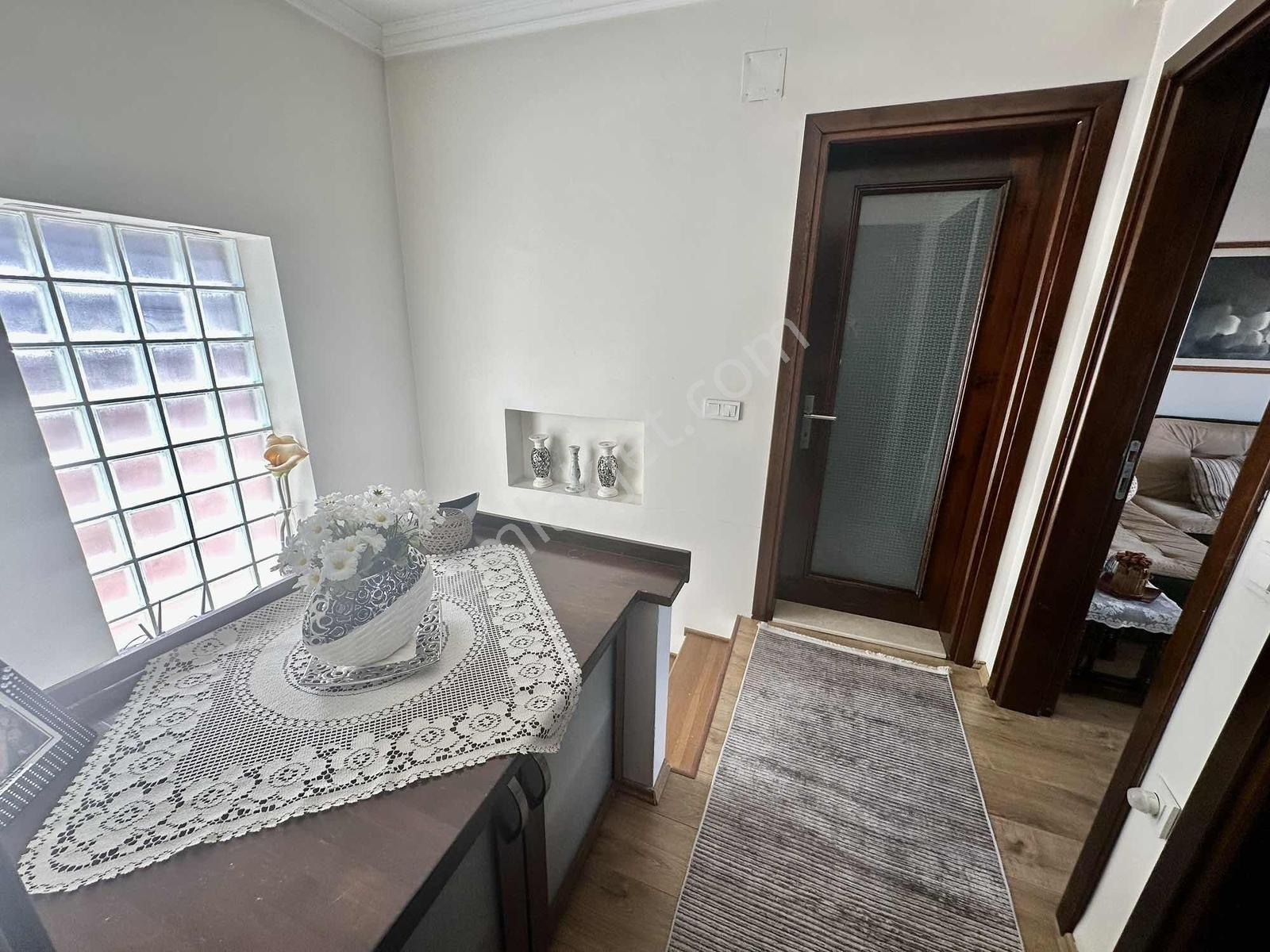 Turpa Balçovadan İş Bankası Evlerinde Satılık 3+1 Villa - Görsel 13
