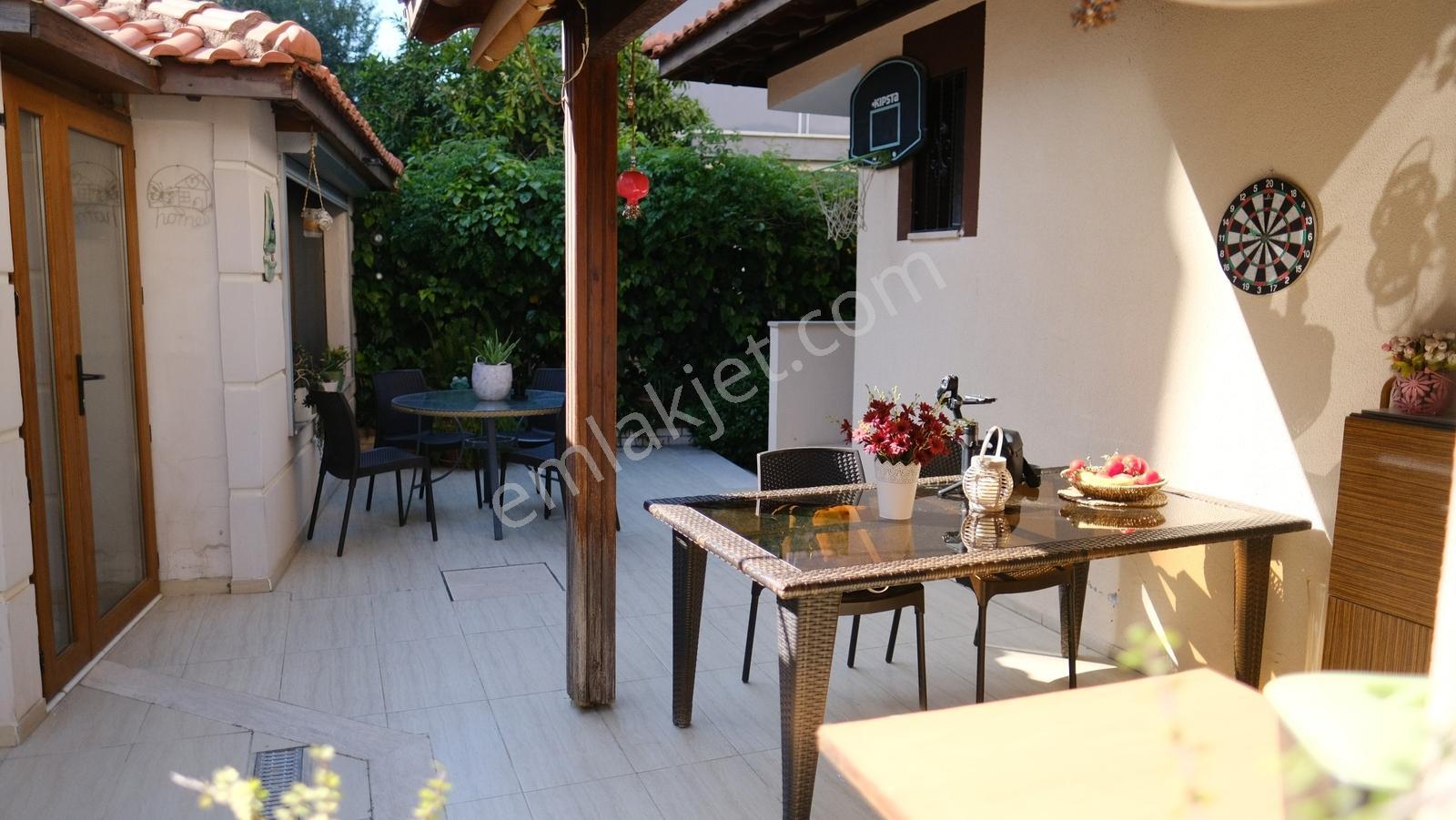 Turpa Balçovadan İş Bankası Evlerinde Satılık 3+1 Villa - Görsel 15