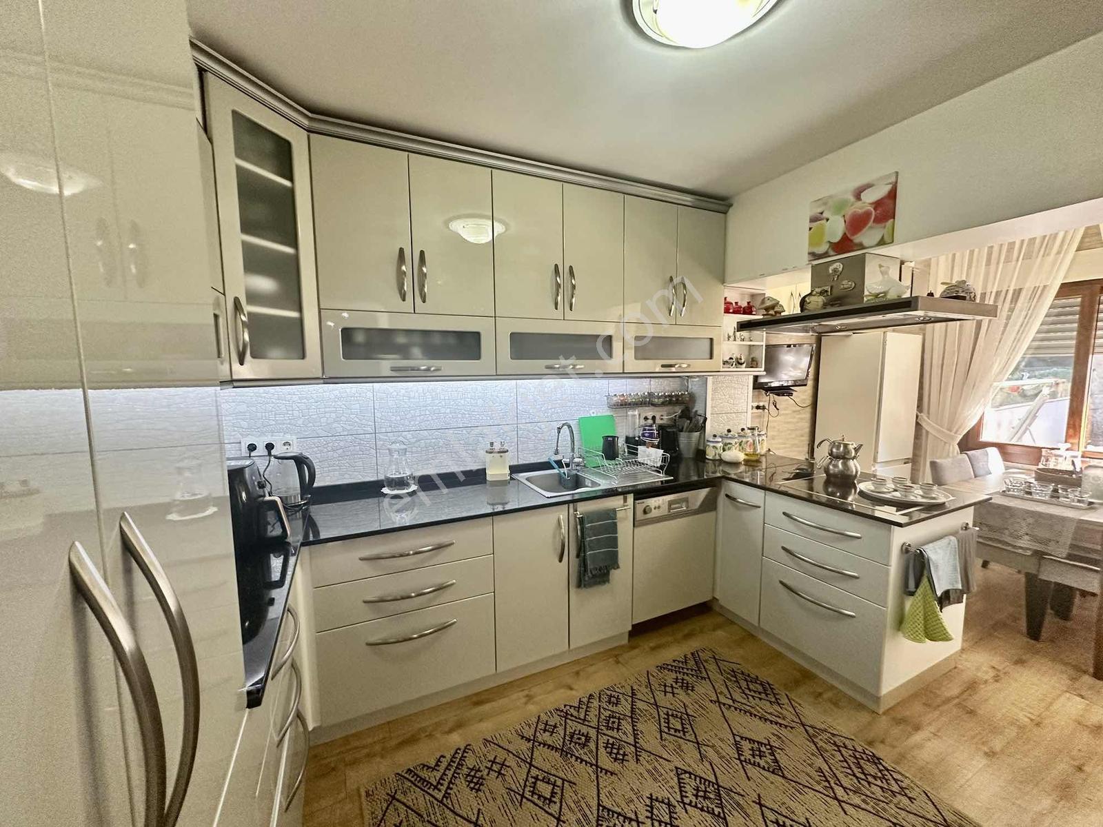 Turpa Balçovadan İş Bankası Evlerinde Satılık 3+1 Villa - Görsel 18