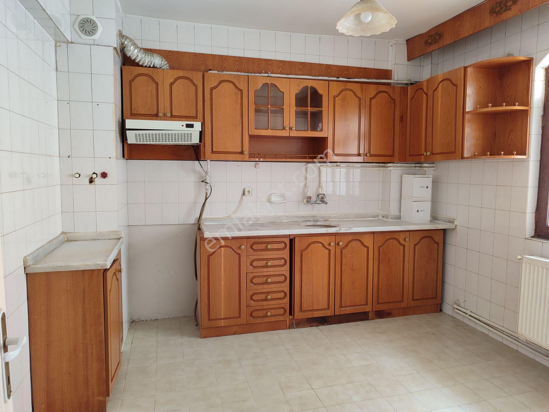 Kültür Mah Valilik Altında Kiralık 3+1 Son Kat Daire - Görsel 12