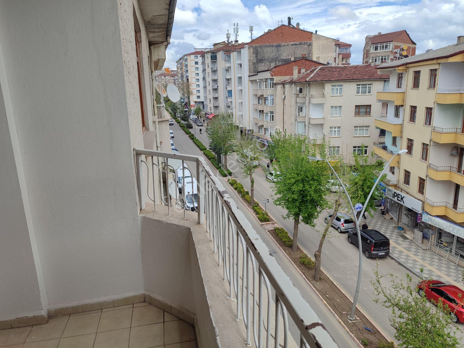 Kültür Mah Valilik Altında Kiralık 3+1 Son Kat Daire - Görsel 24