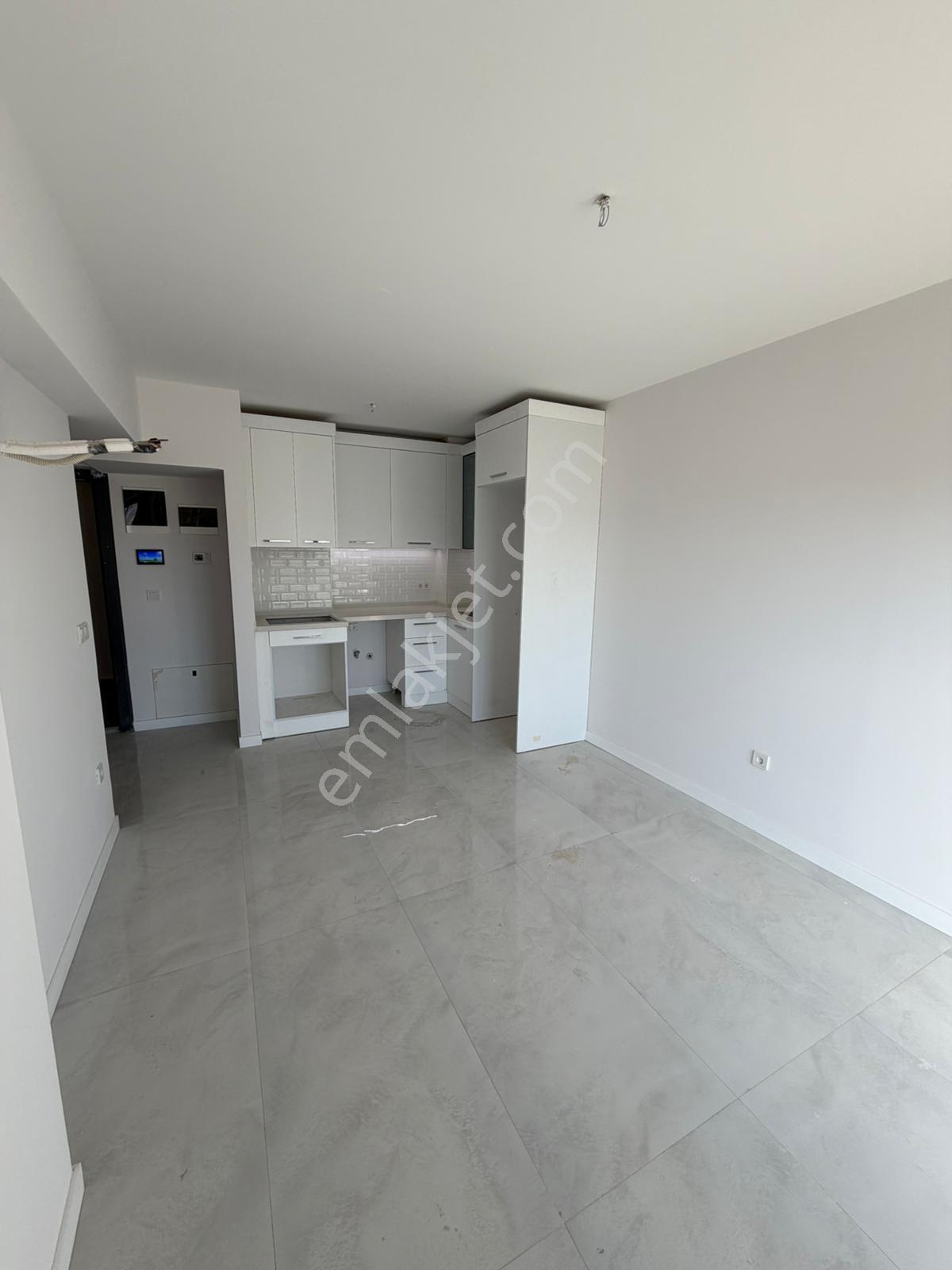 Bayraklı'da Sahibinden Sıfır 1+1 Satılık Daire - Görsel 10