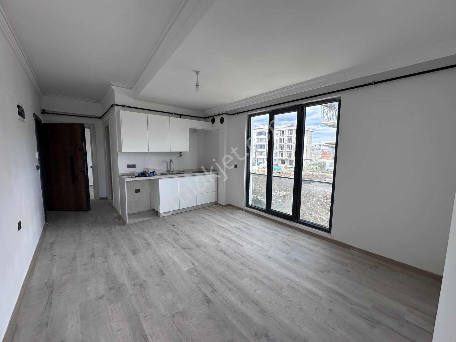Remax Murat Kocaoğlunda İncesuda 1+1 Kiralık Ara Kat Geniş Daire - Görsel 6