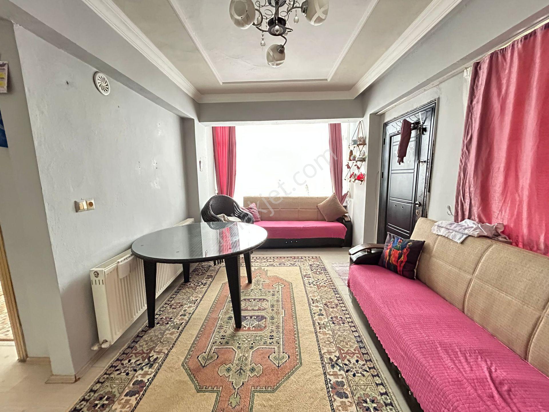 Karasuda Mustakil Bahçe Kullanımlı 2+1 Kombili Eşyalı Daire - Görsel 5