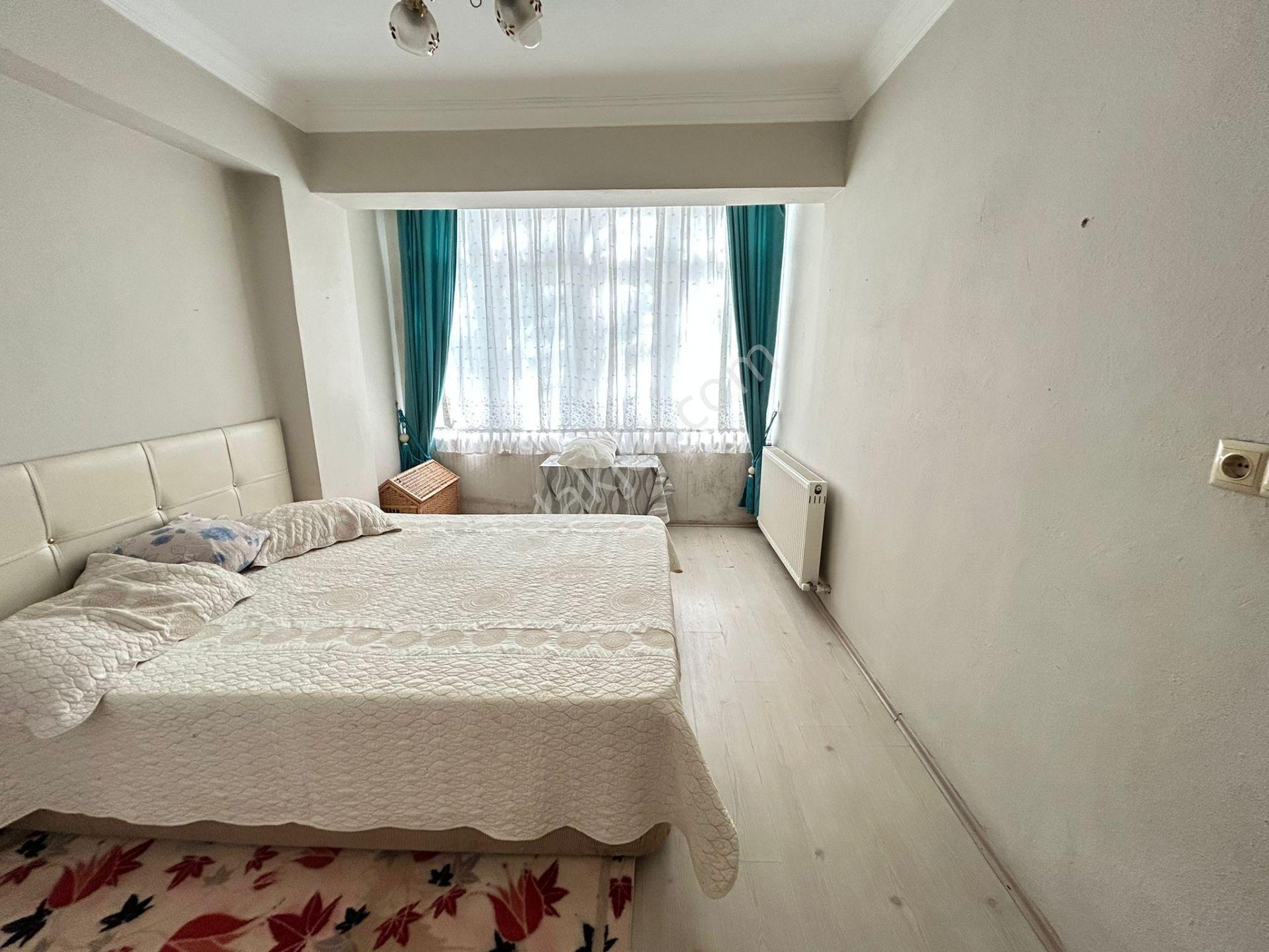 Karasuda Mustakil Bahçe Kullanımlı 2+1 Kombili Eşyalı Daire - Görsel 9