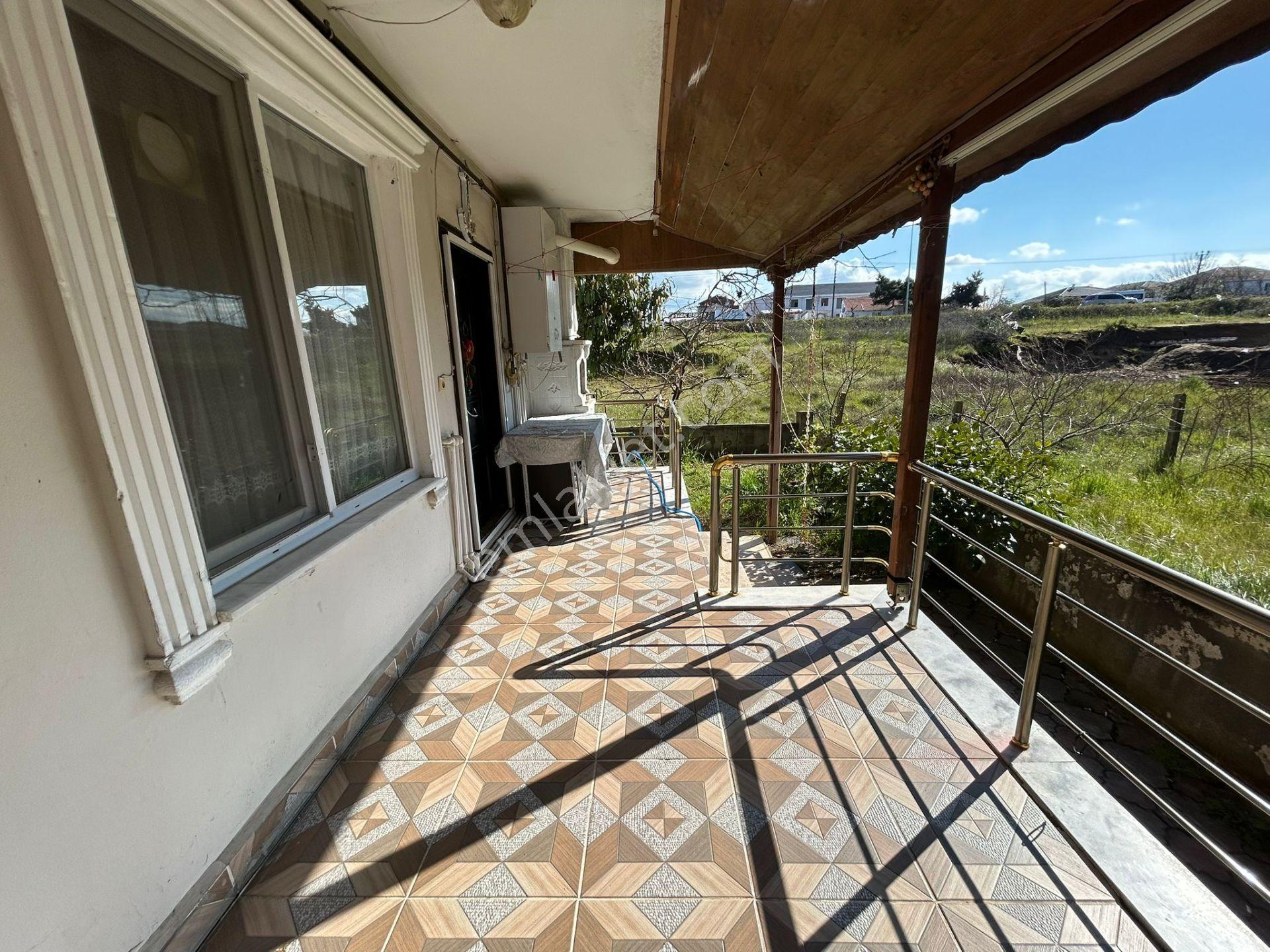 Karasuda Mustakil Bahçe Kullanımlı 2+1 Kombili Eşyalı Daire - Görsel 2