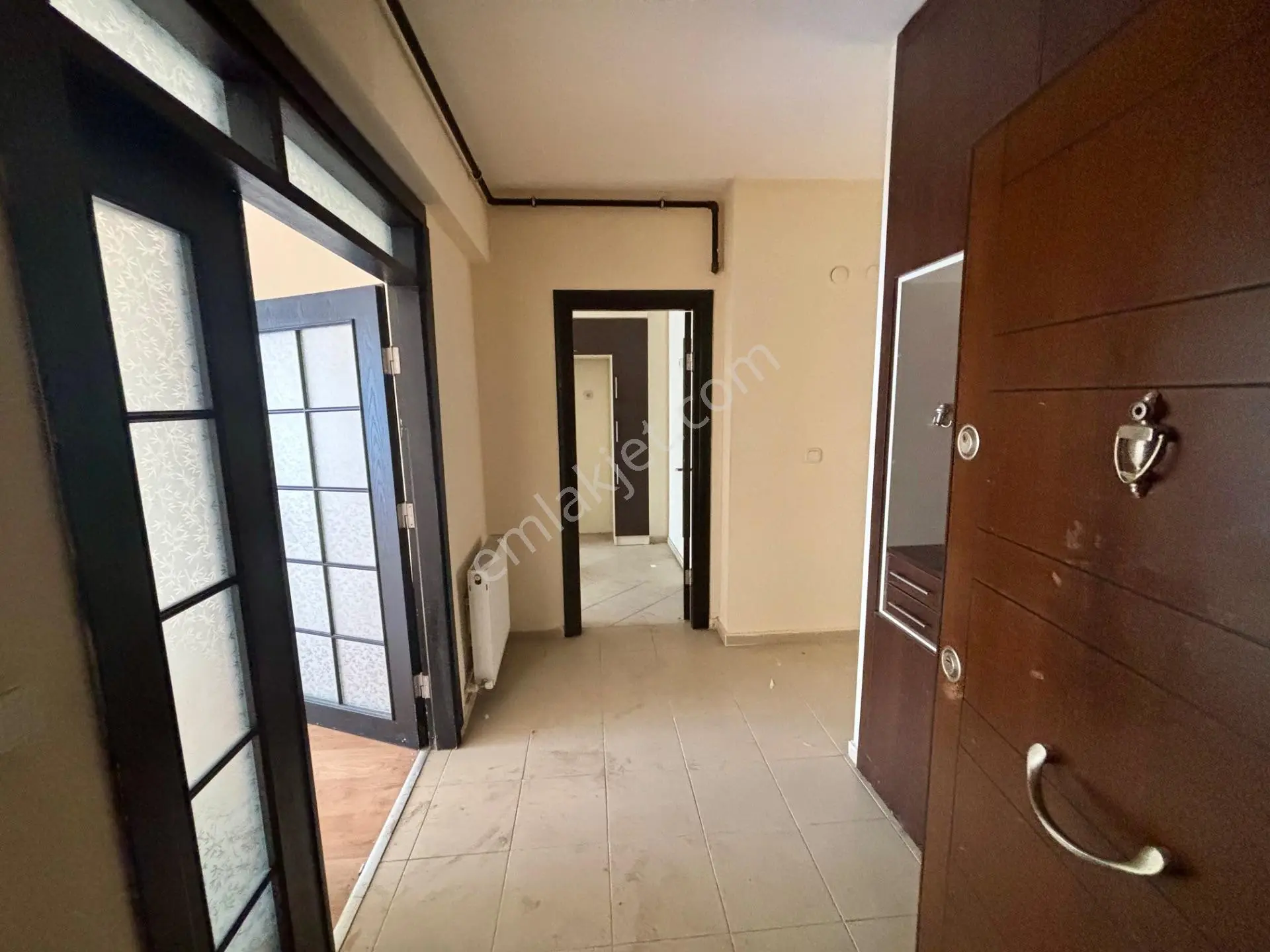 Küçük Çiğli Anadolu Caddesine Yakın Kiralık 3+1 Daire
