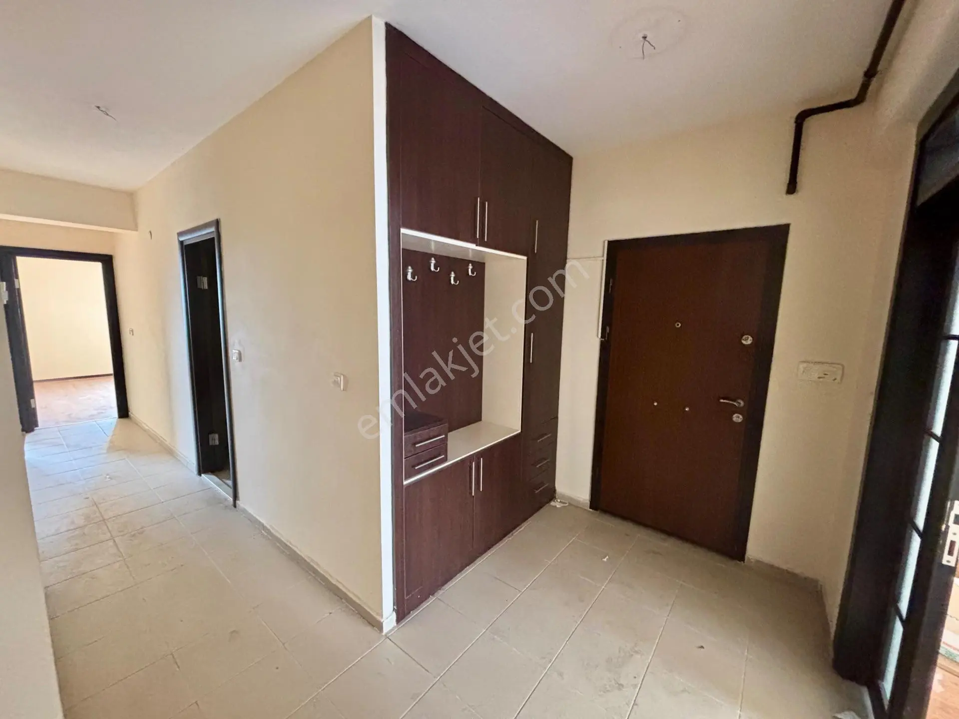Küçük Çiğli Anadolu Caddesine Yakın Kiralık 3+1 Daire - Görsel 3