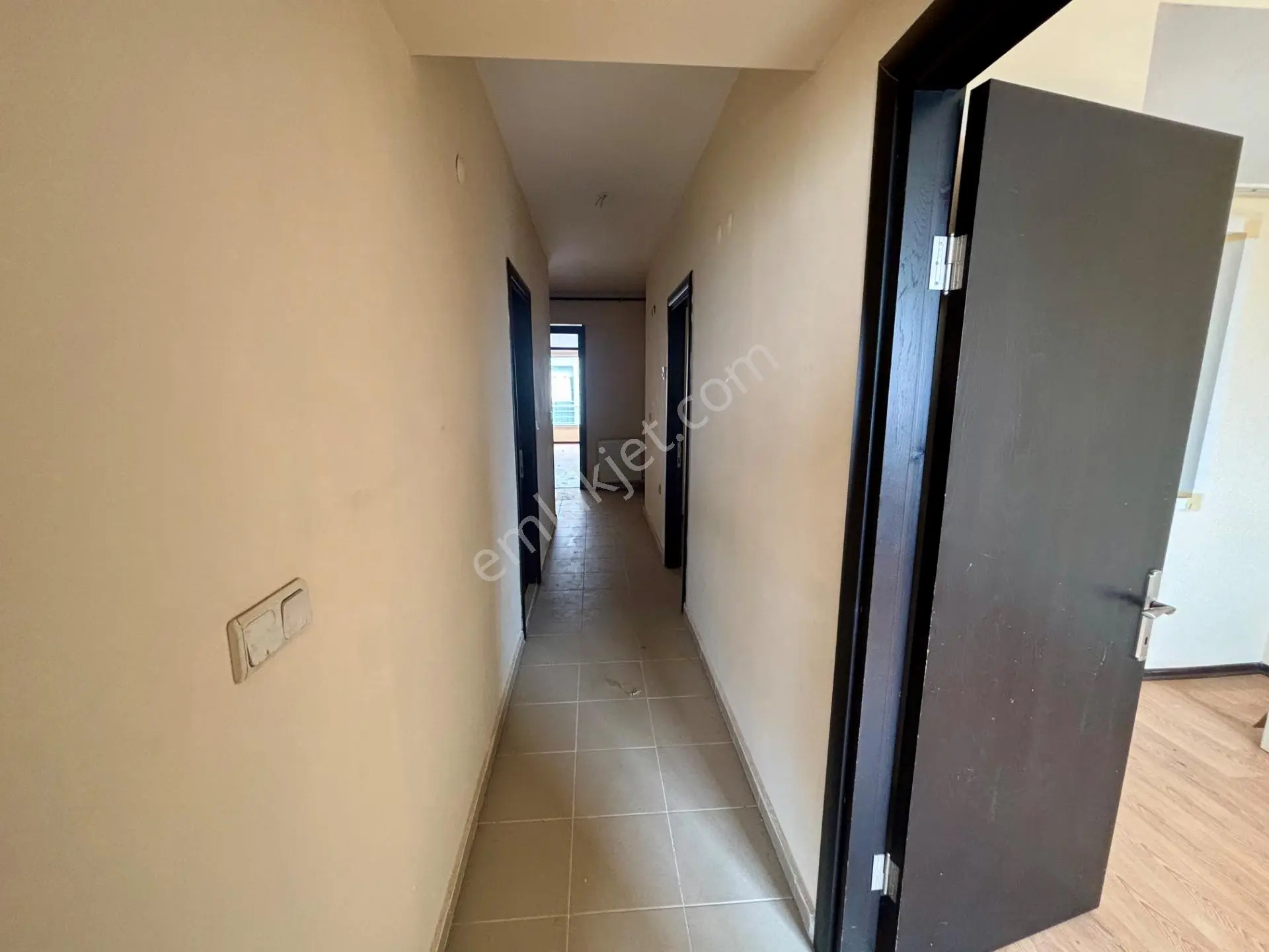 Küçük Çiğli Anadolu Caddesine Yakın Kiralık 3+1 Daire - Görsel 4
