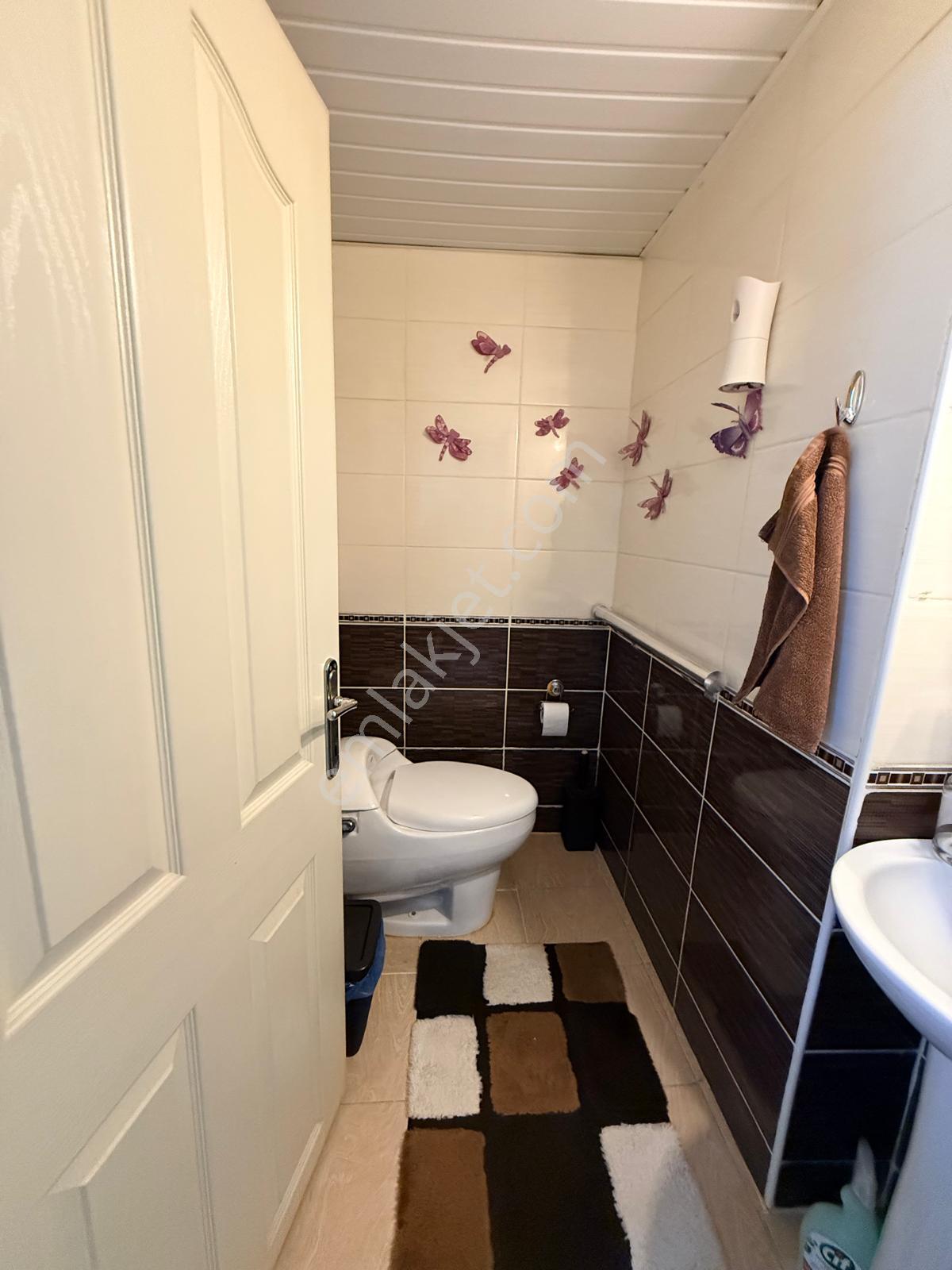 Doğalgaz Kombili, Geniş, Masrafsız, Özel Teraslı Daire - Görsel 20