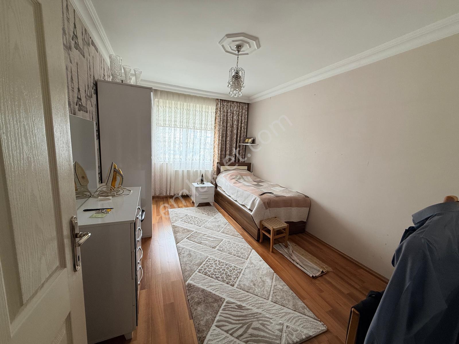 Doğalgaz Kombili, Geniş, Masrafsız, Özel Teraslı Daire - Görsel 5