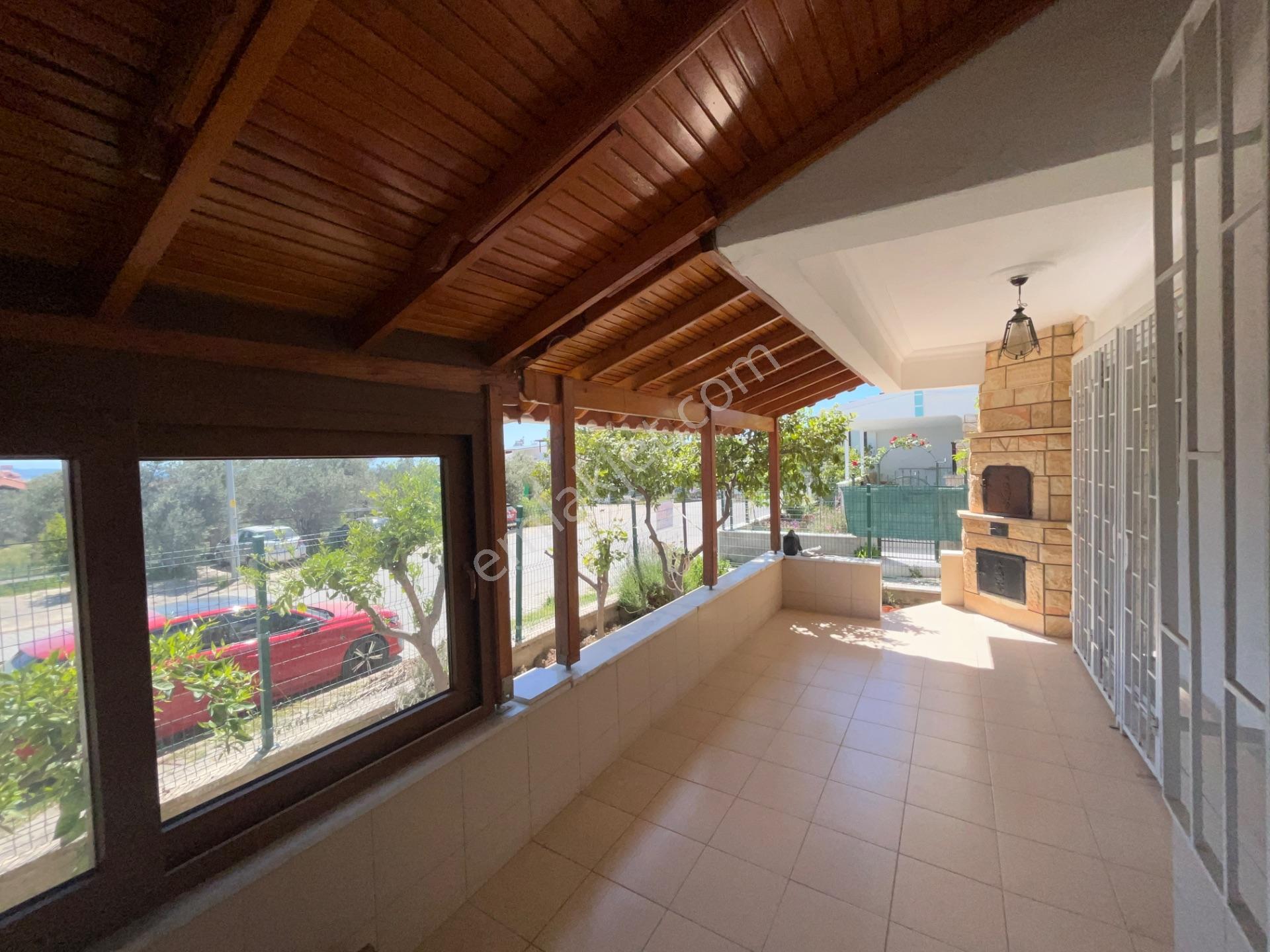 Güre’de 3+1 Kiralık Tripleks Villa - Görsel 5