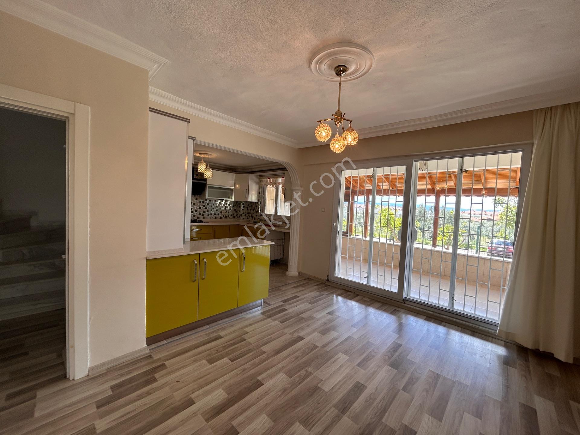 Güre’de 3+1 Kiralık Tripleks Villa - Görsel 4
