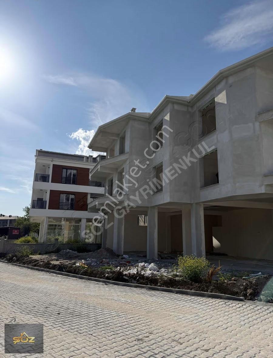Reşatbey Mh. Cadde Üzerinde 180m2 Satılık Köşe Dükkan - Görsel 20