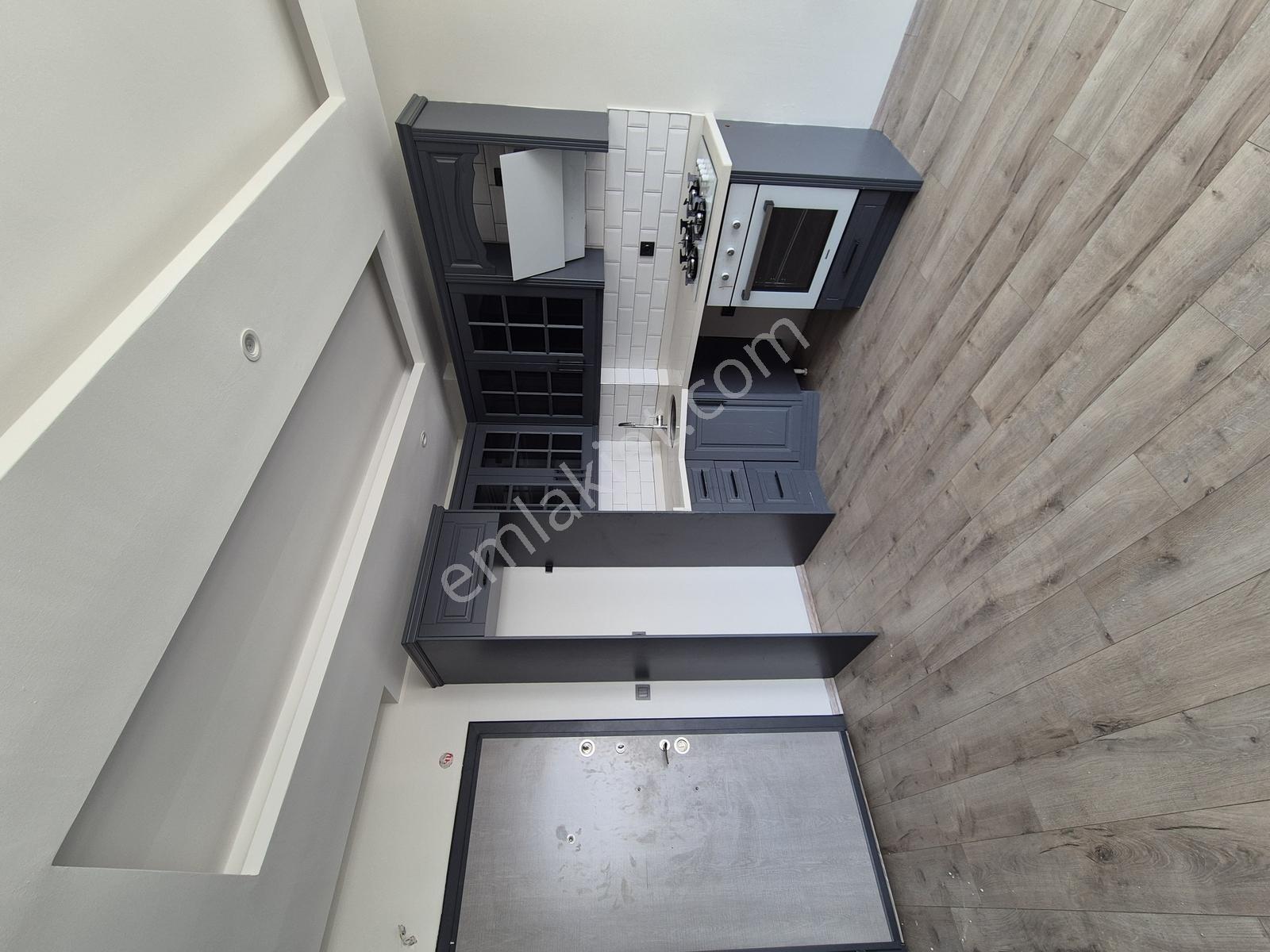 Çarkıpare'de 1+1 Park Karşısı Site İçi Yatırımlık Satılık Daire