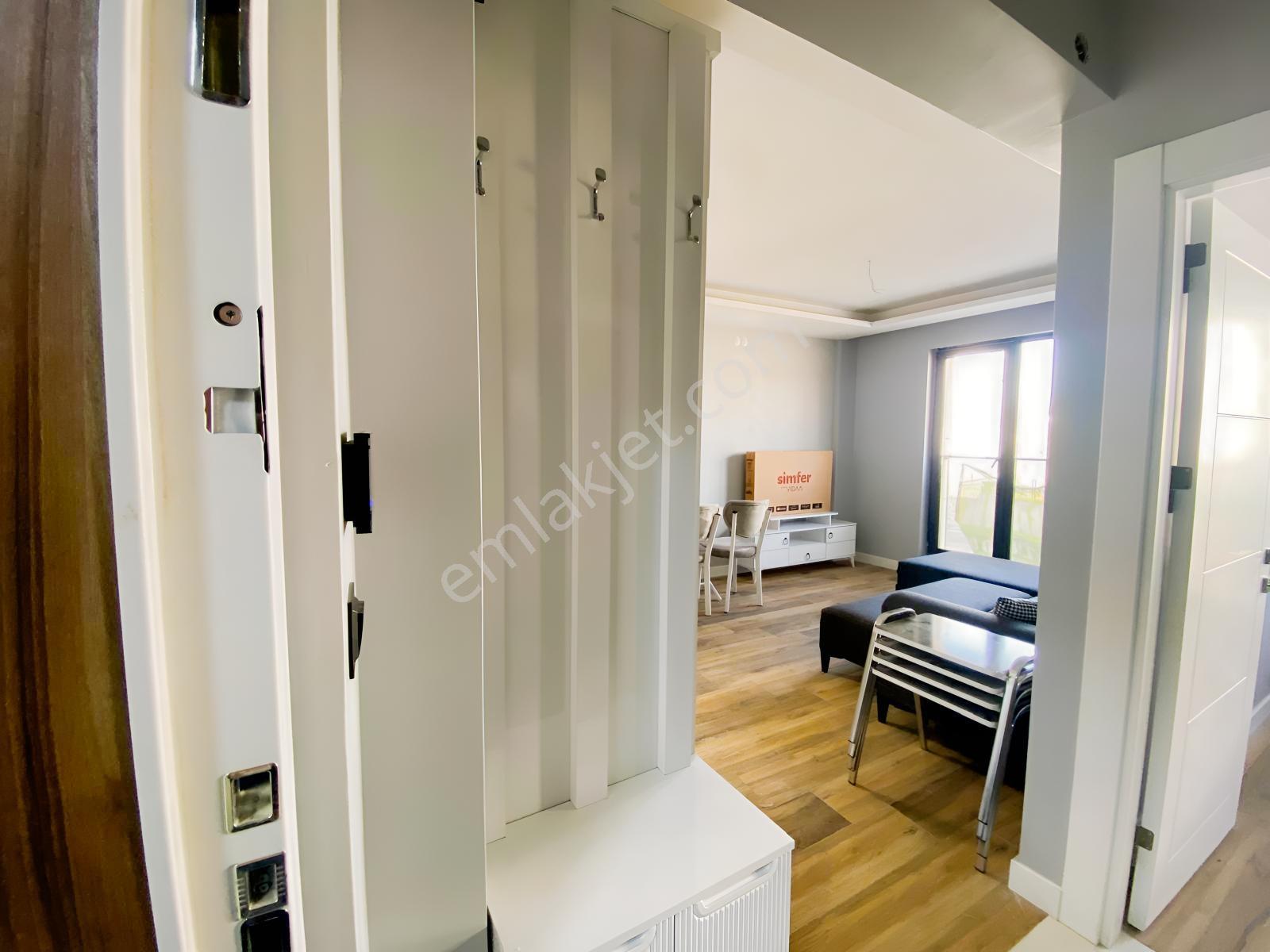 Alaçatı'dan İncek'te Bulvara 50 M Sıfır Eşyalı 1+1 Kiralık - Görsel 9