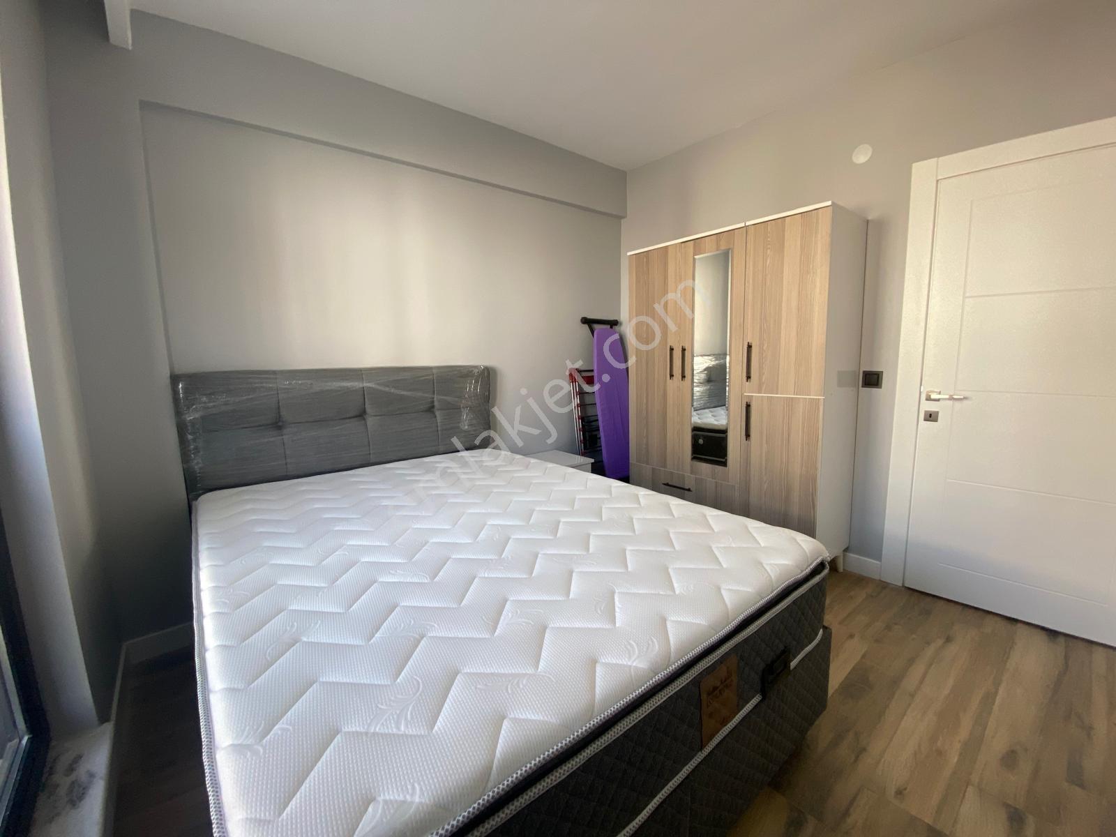 Alaçatı'dan İncek'te Bulvara 50 M Sıfır Eşyalı 1+1 Kiralık - Görsel 15