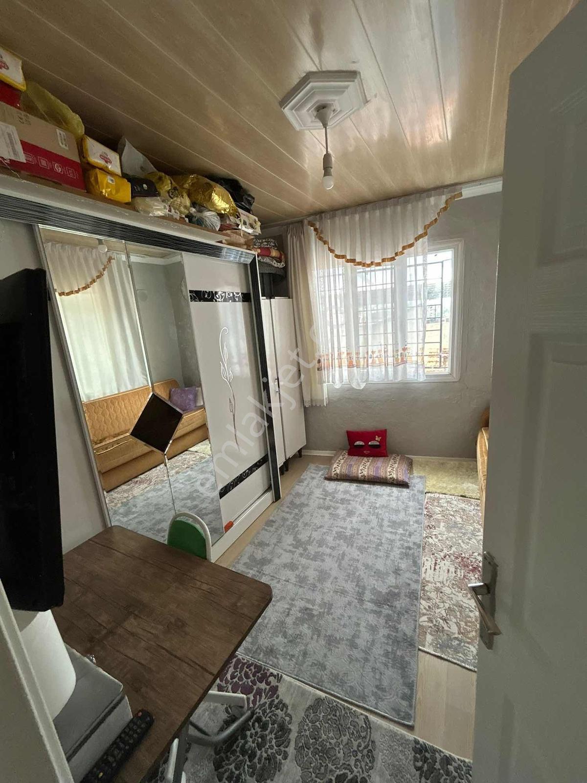 Konak Levent Mahallesinde Teraslı, Bakımlı 2+1 Müstakil Daire - Görsel 17
