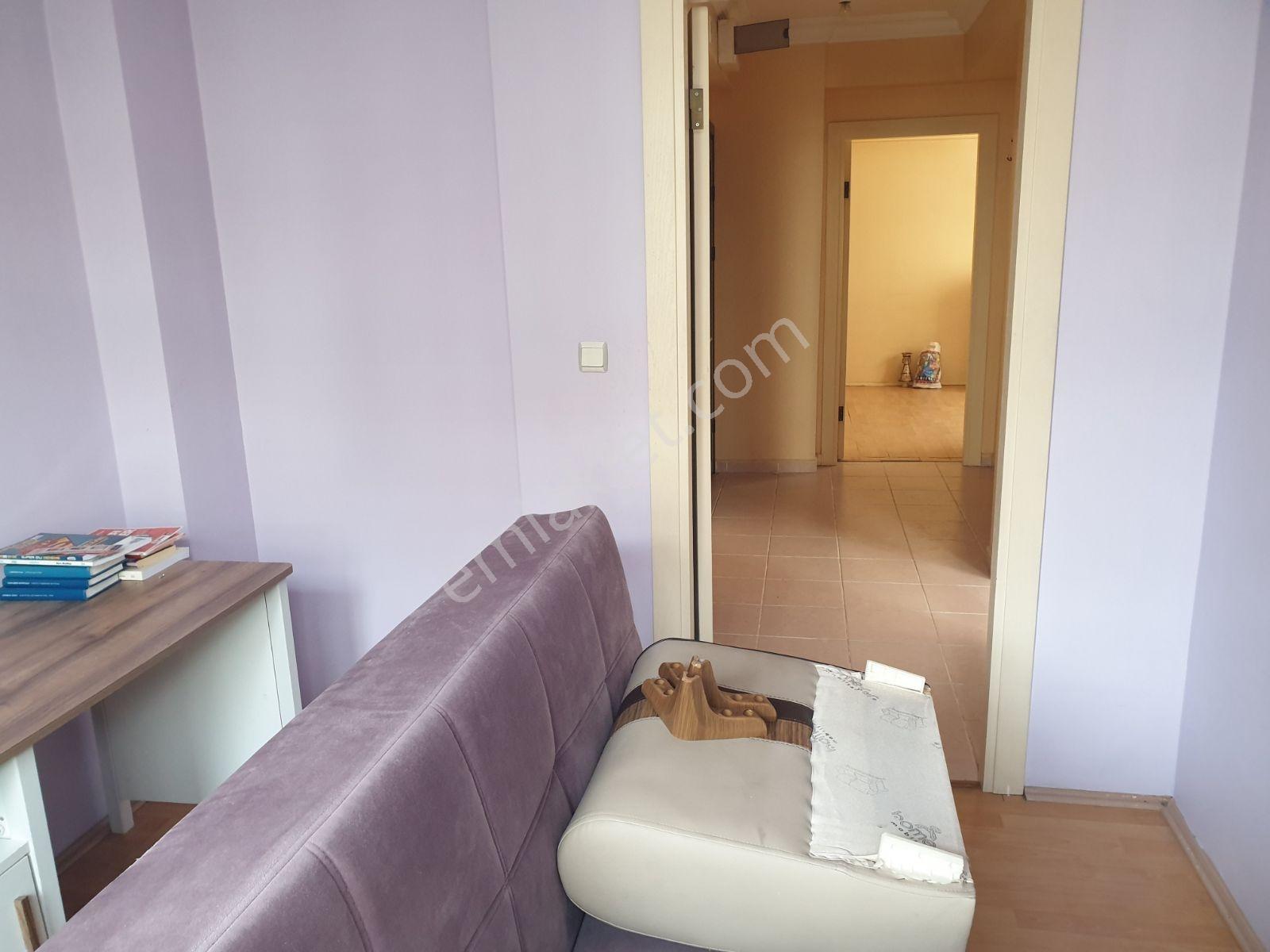 Ogü Tıp Fakültesi Yakını Ünlü Sokak Balkonlu 2+0 Kiralık Daire - Görsel 3