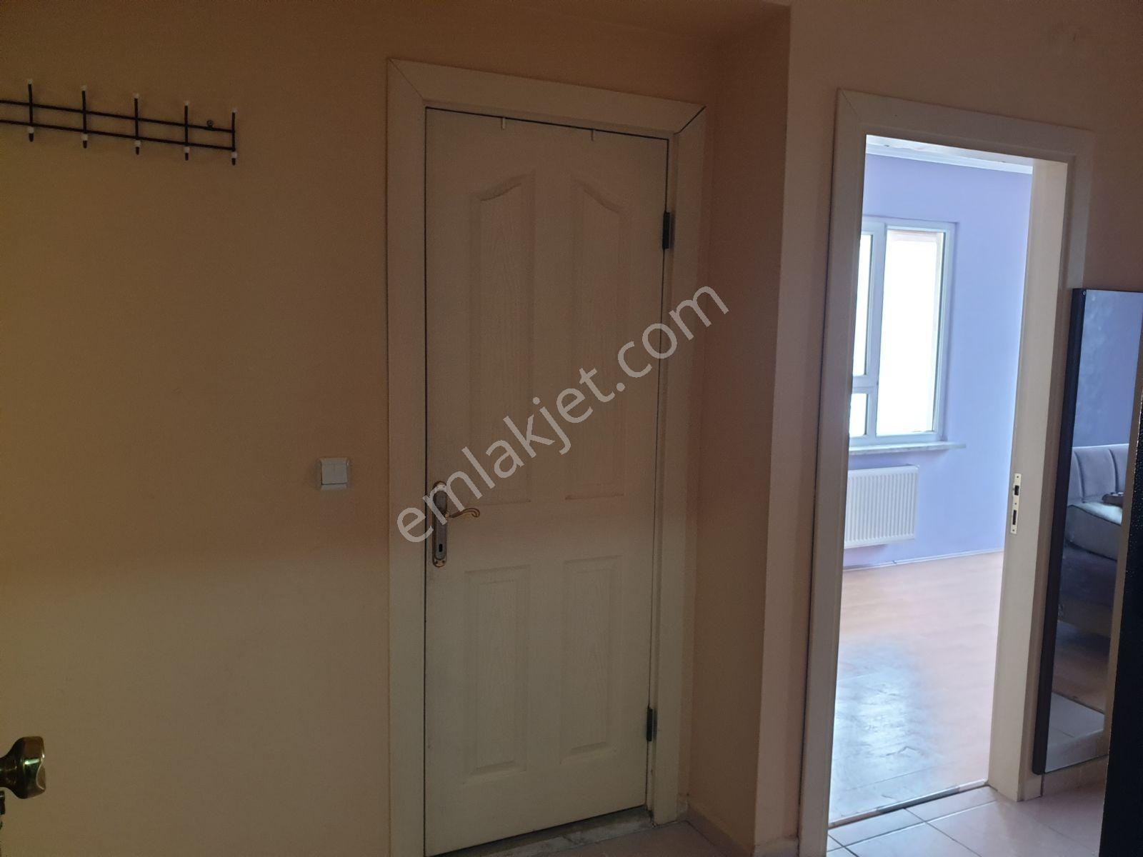 Ogü Tıp Fakültesi Yakını Ünlü Sokak Balkonlu 2+0 Kiralık Daire - Görsel 22