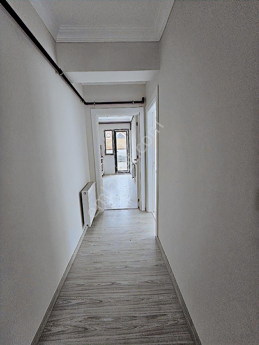 Ay Emlak'tan İskele Merkezi Lokasyon 2+1 Masrafsız Köşe Daire - Görsel 12