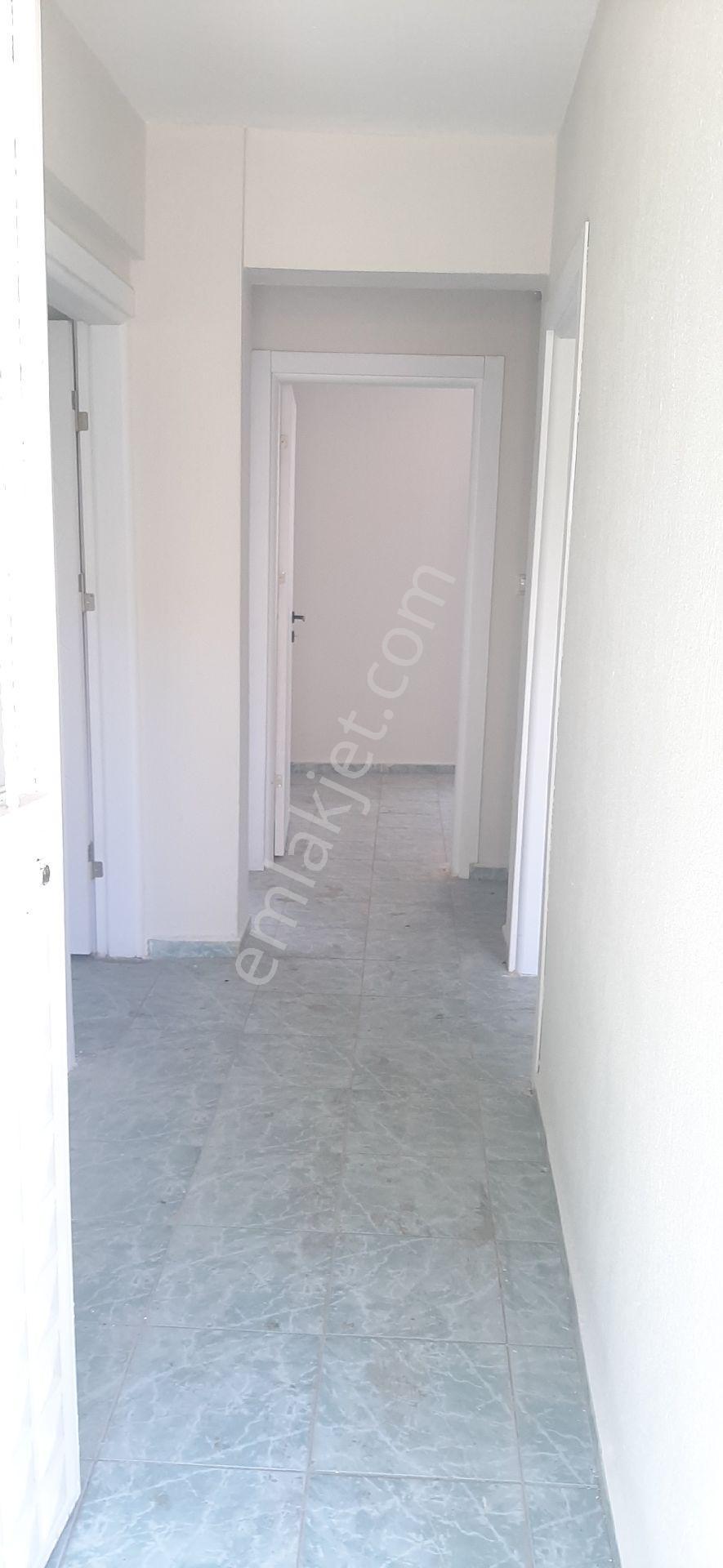 Karabaglar Selvili Mahalleside Kiralık 2+1 Daire - Görsel 7