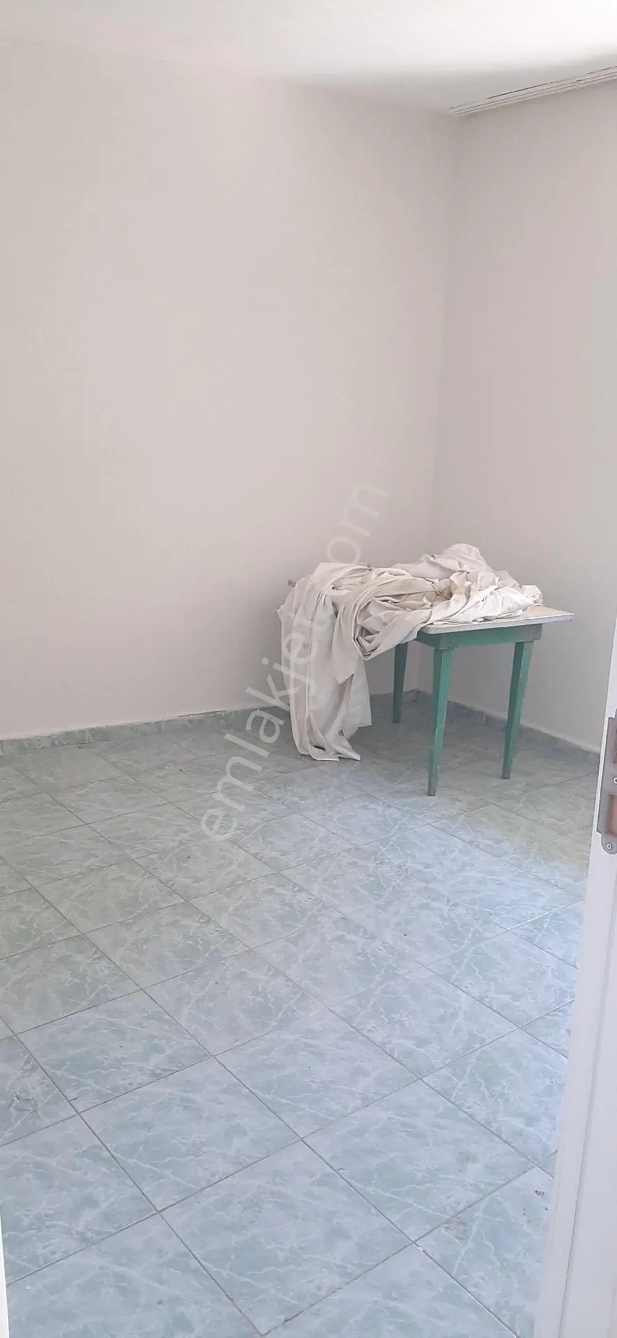 Karabaglar Selvili Mahalleside Kiralık 2+1 Daire - Görsel 3